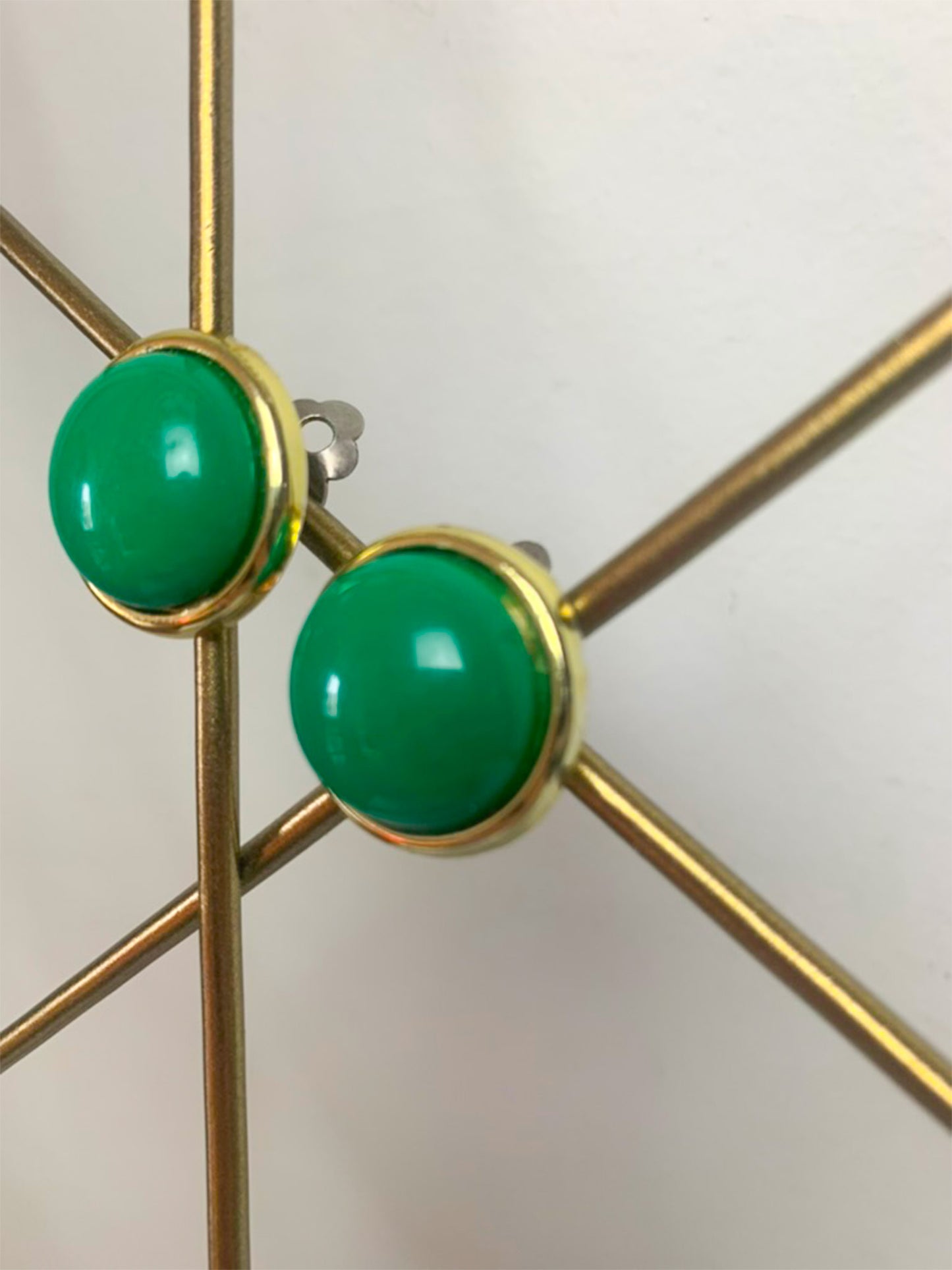 Boucles d'oreilles vertes et dorées vintage