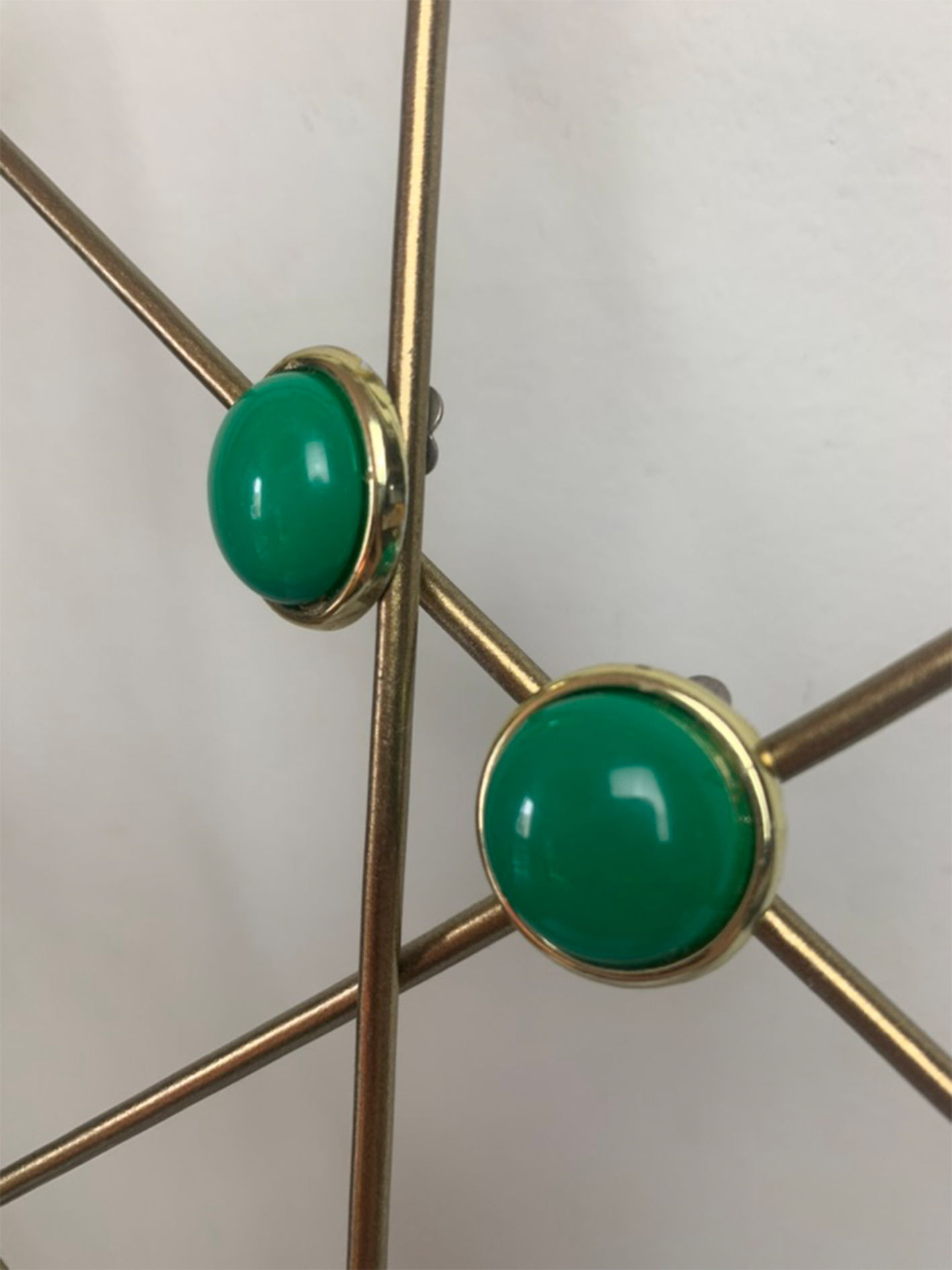 Boucles d'oreilles vertes et dorées vintage