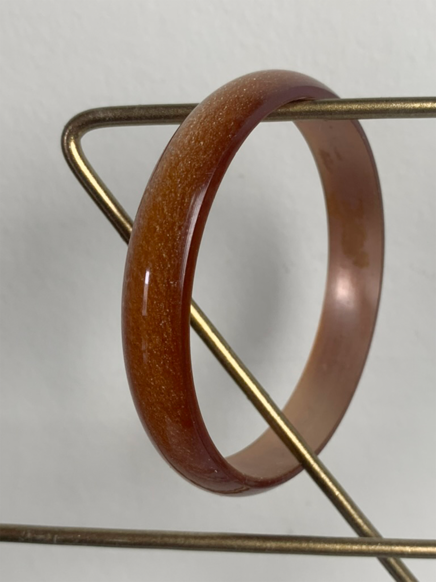 Bracelet jonc rigide marron beige irisé vintage