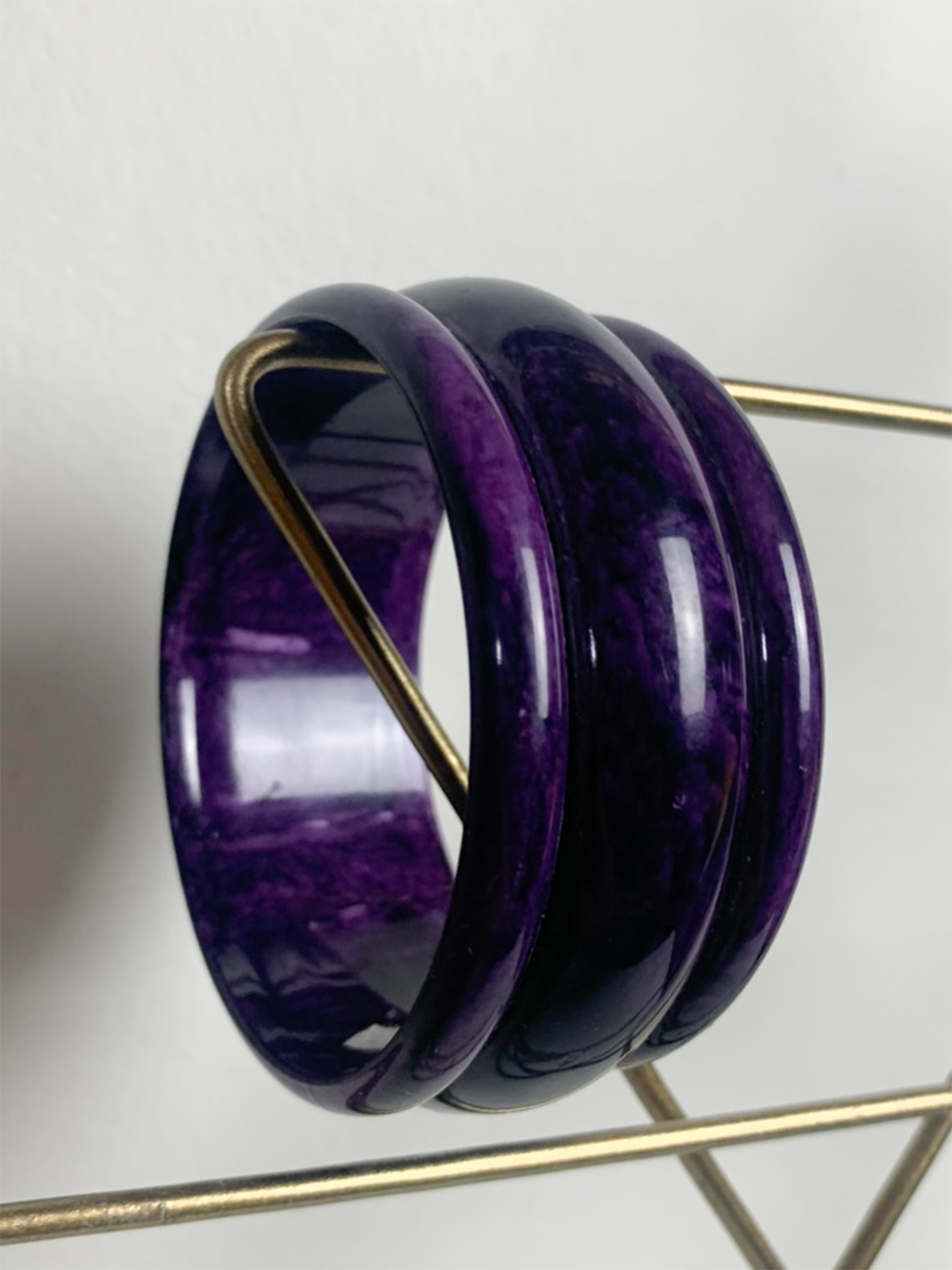 Bracelet manchette violet avec marbrures vintage