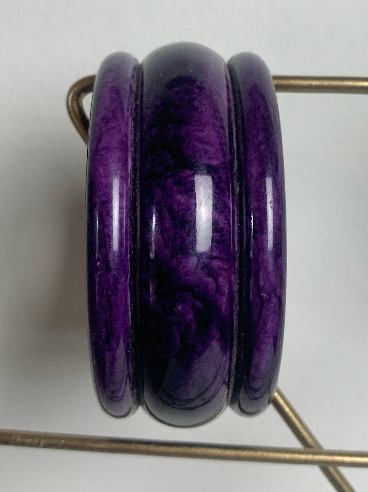Bracelet manchette violet avec marbrures vintage