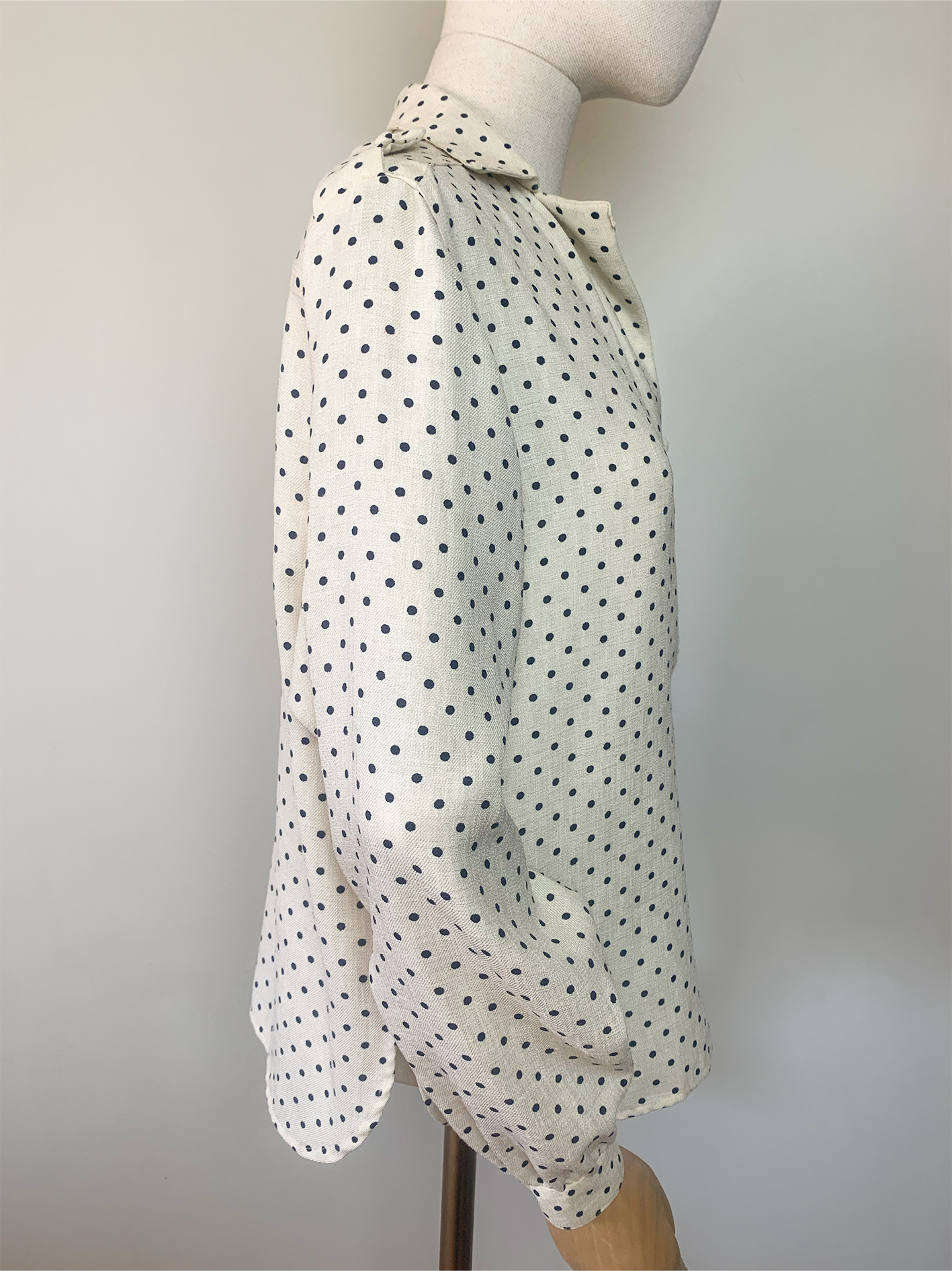 Blouse imprimée crème pois noir col multi-position vintage
