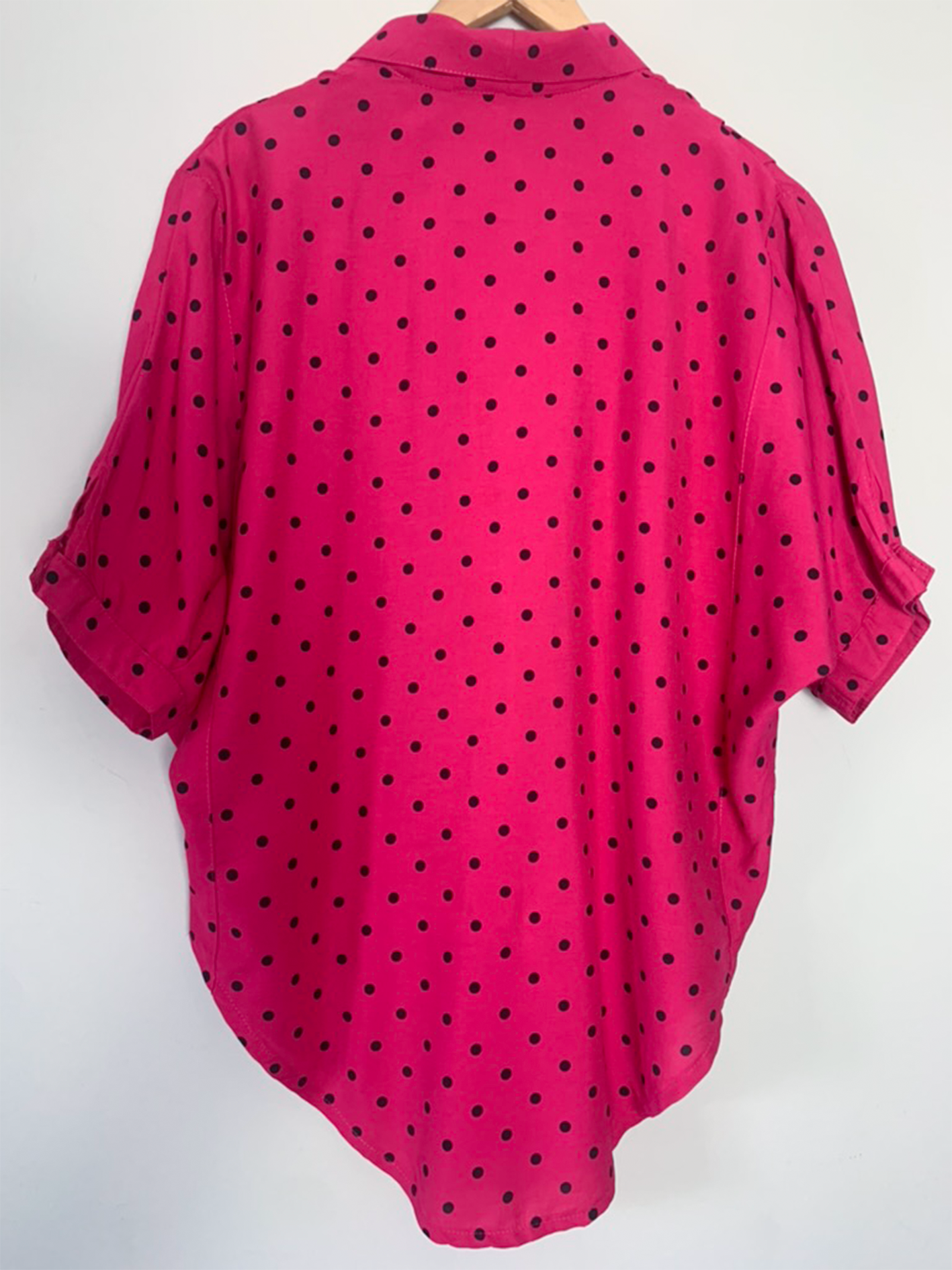 Chemise rose fuchsia pois noirs manches courtes vintage