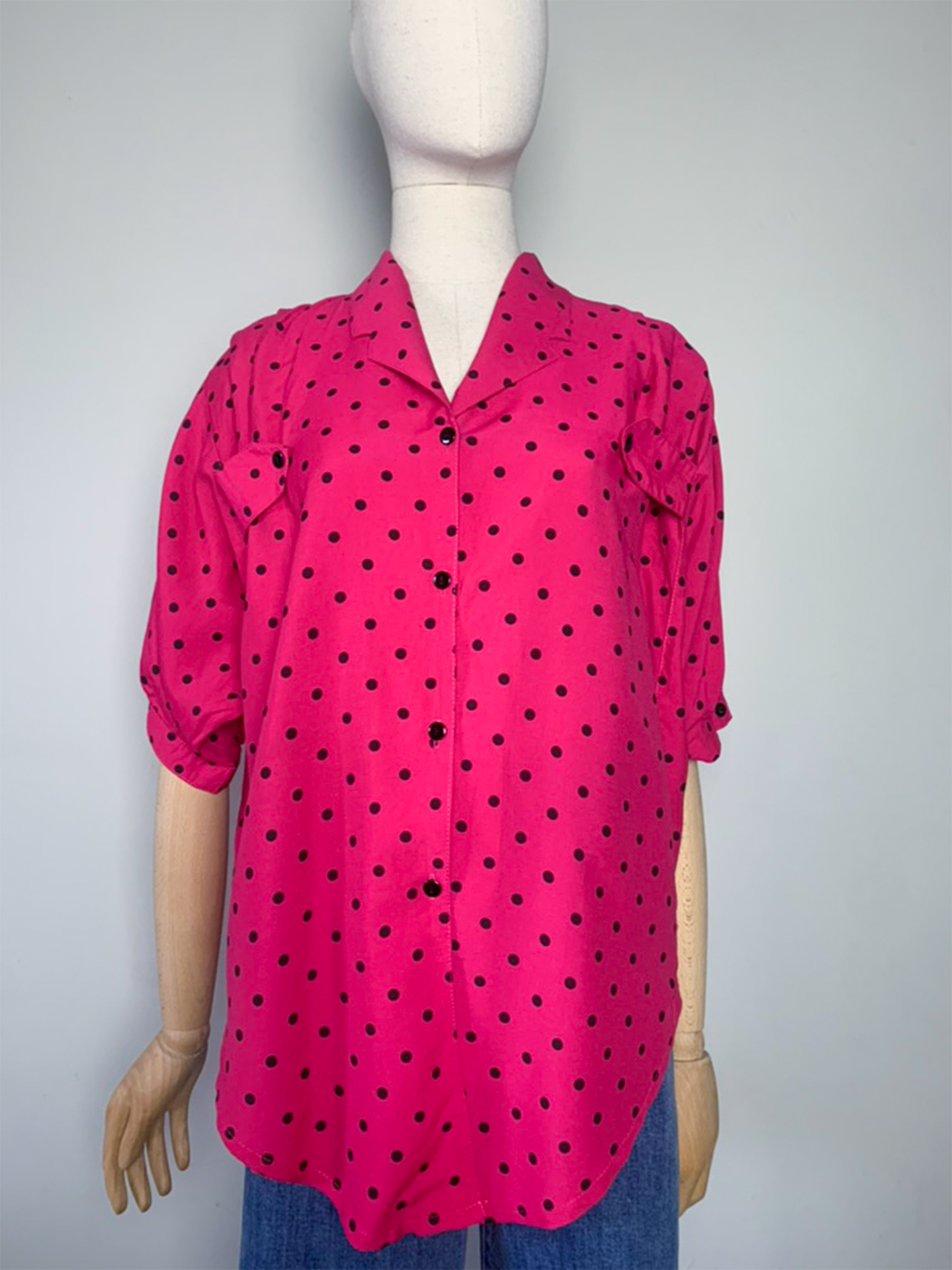 Chemise rose fuchsia pois noirs manches courtes vintage