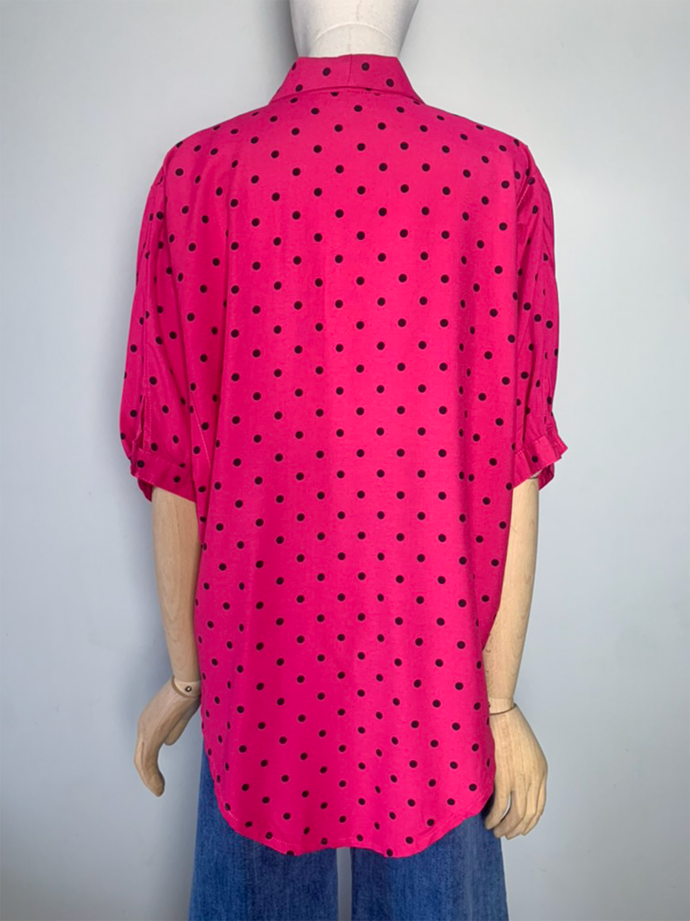 Chemise rose fuchsia pois noirs manches courtes vintage