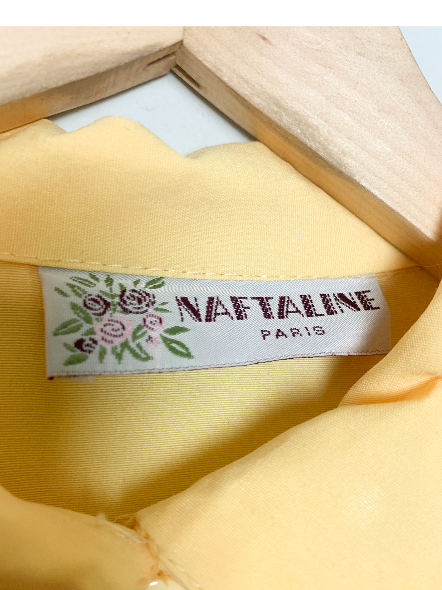 Chemisier jaune petit col rond vintage