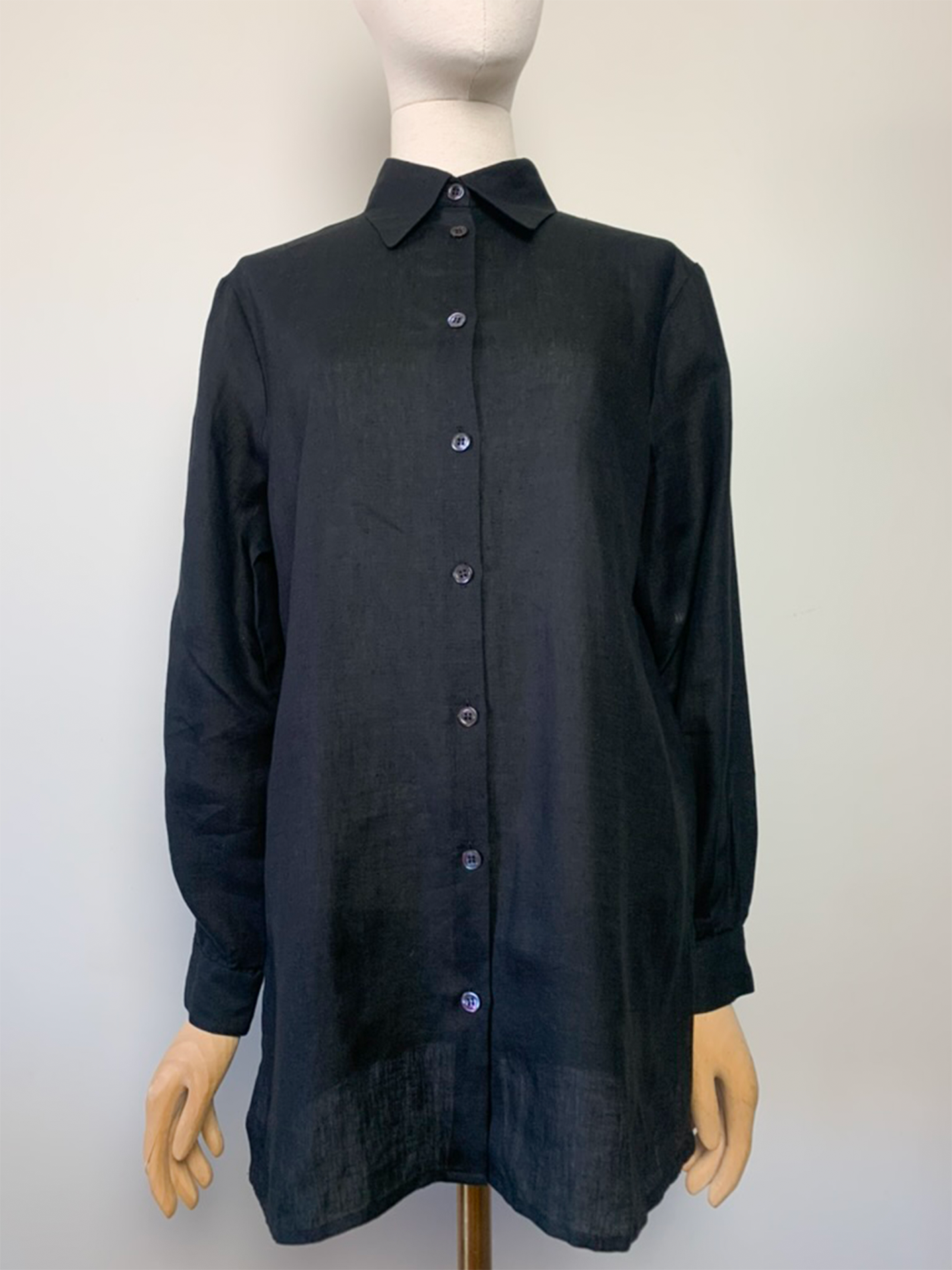 Chemise longue noire en pur lin coton Pennyblack