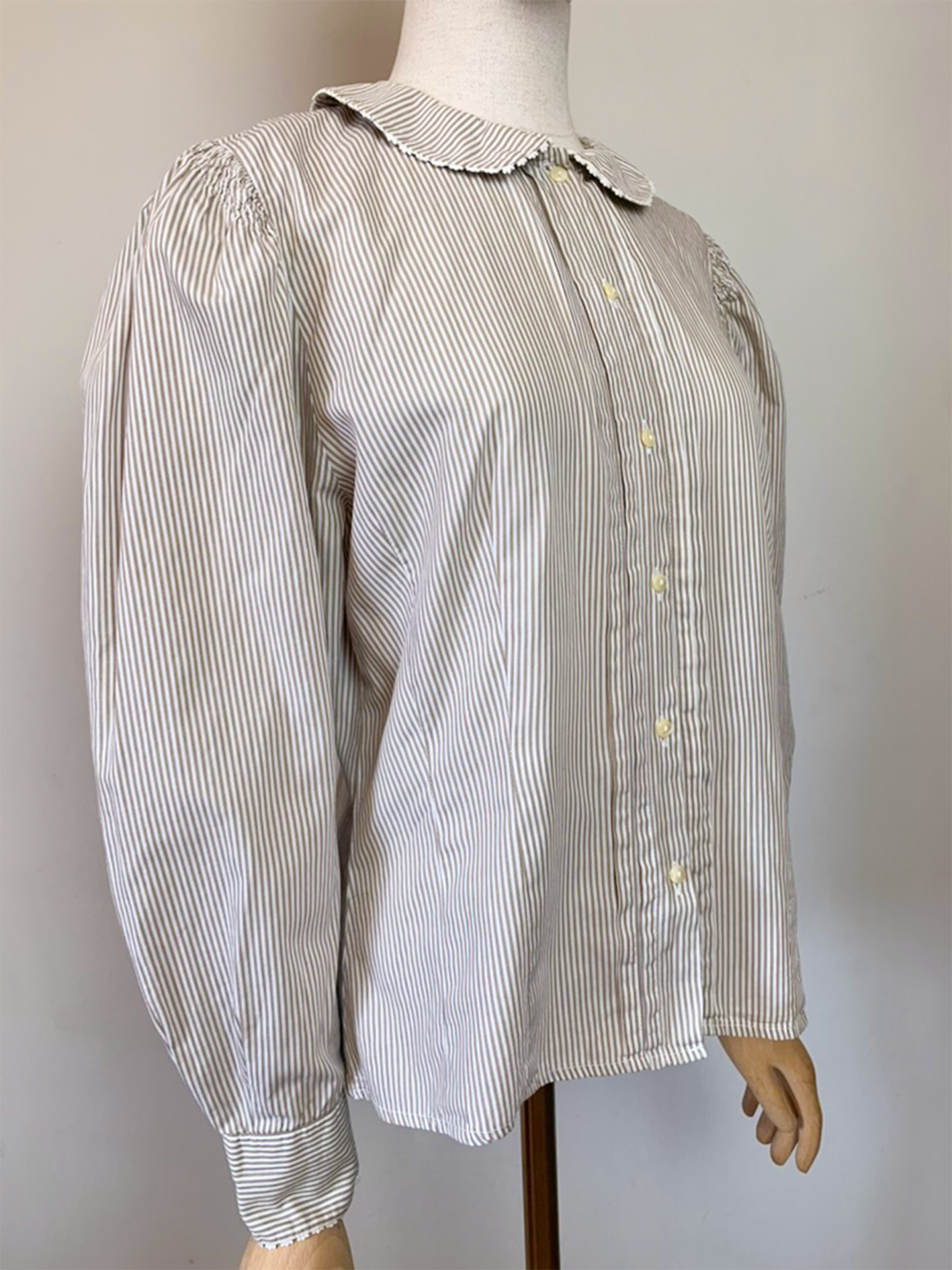Chemise chemisier col Claudine rayée blanche et beige vintage