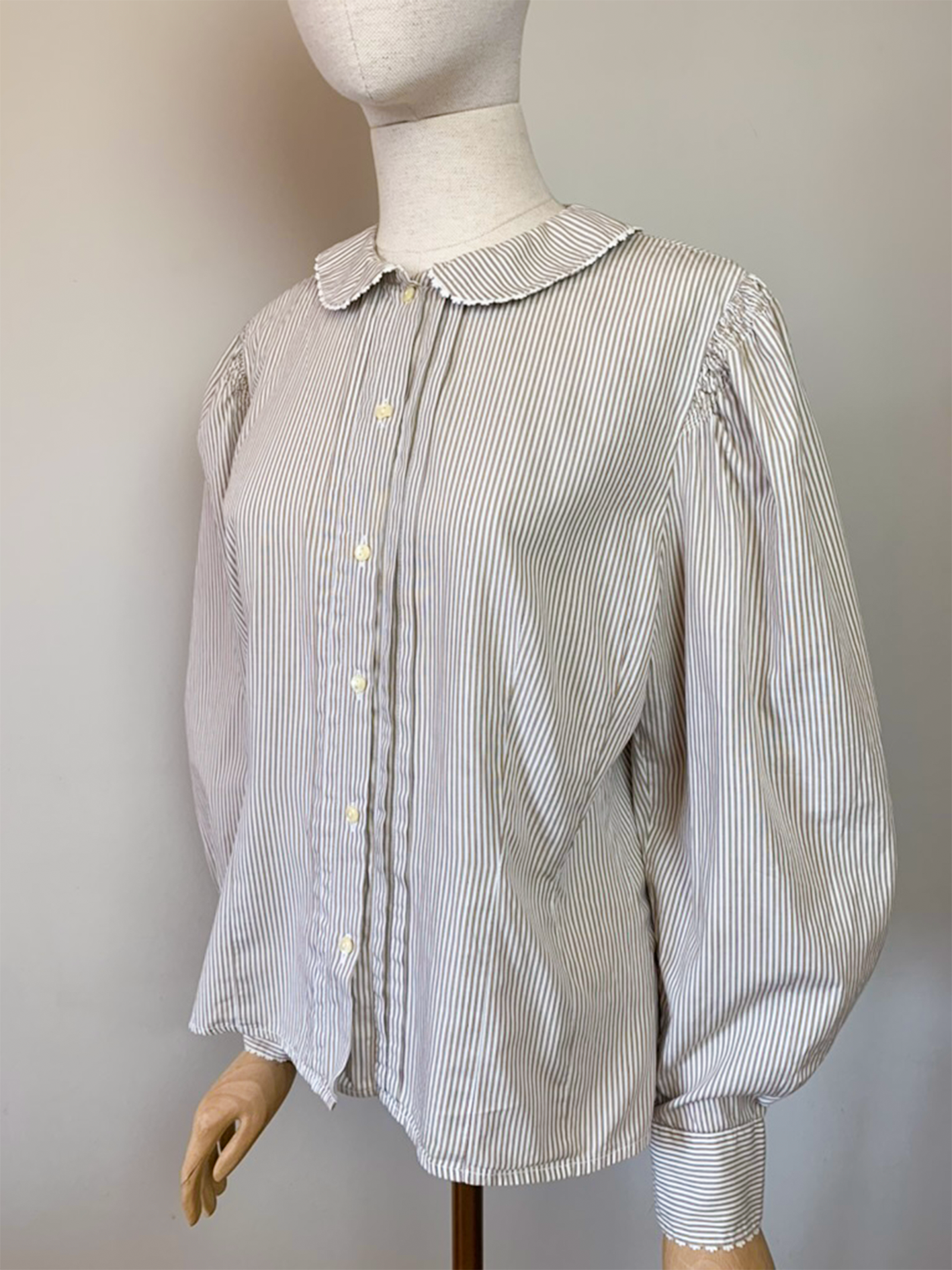 Chemise chemisier col Claudine rayée blanche et beige vintage