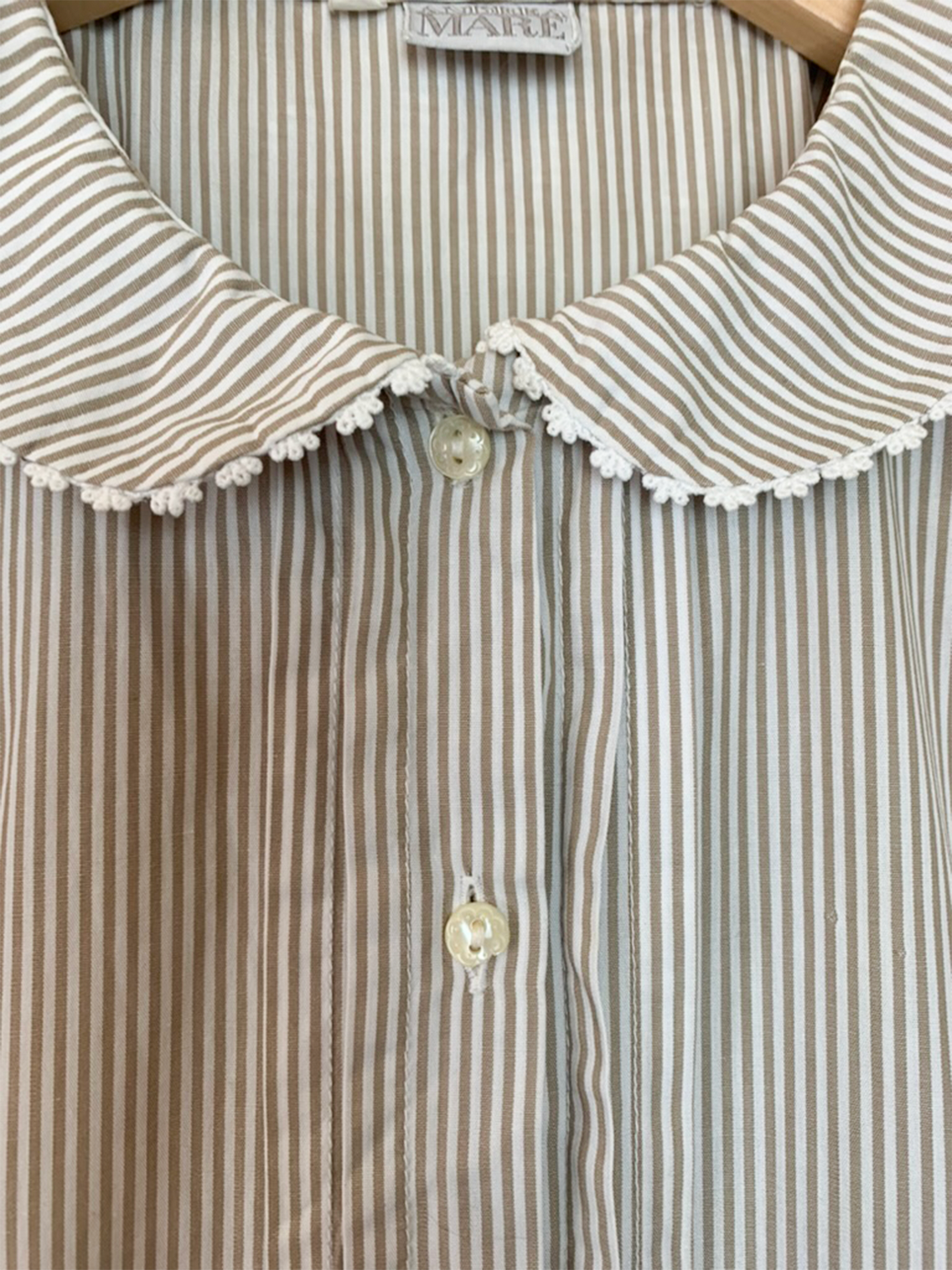 Chemise chemisier col Claudine rayée blanche et beige vintage