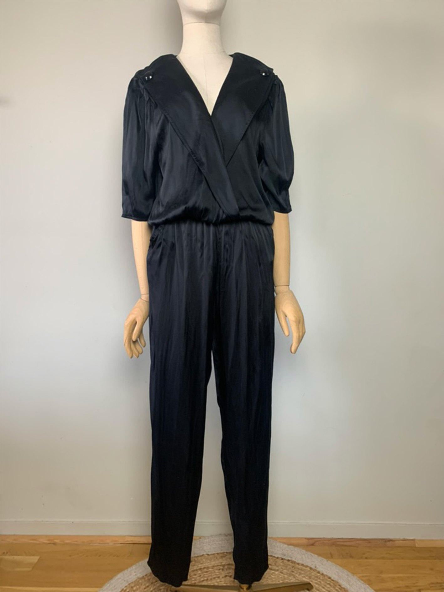 Combipantalon noire chic manches courtes vintage