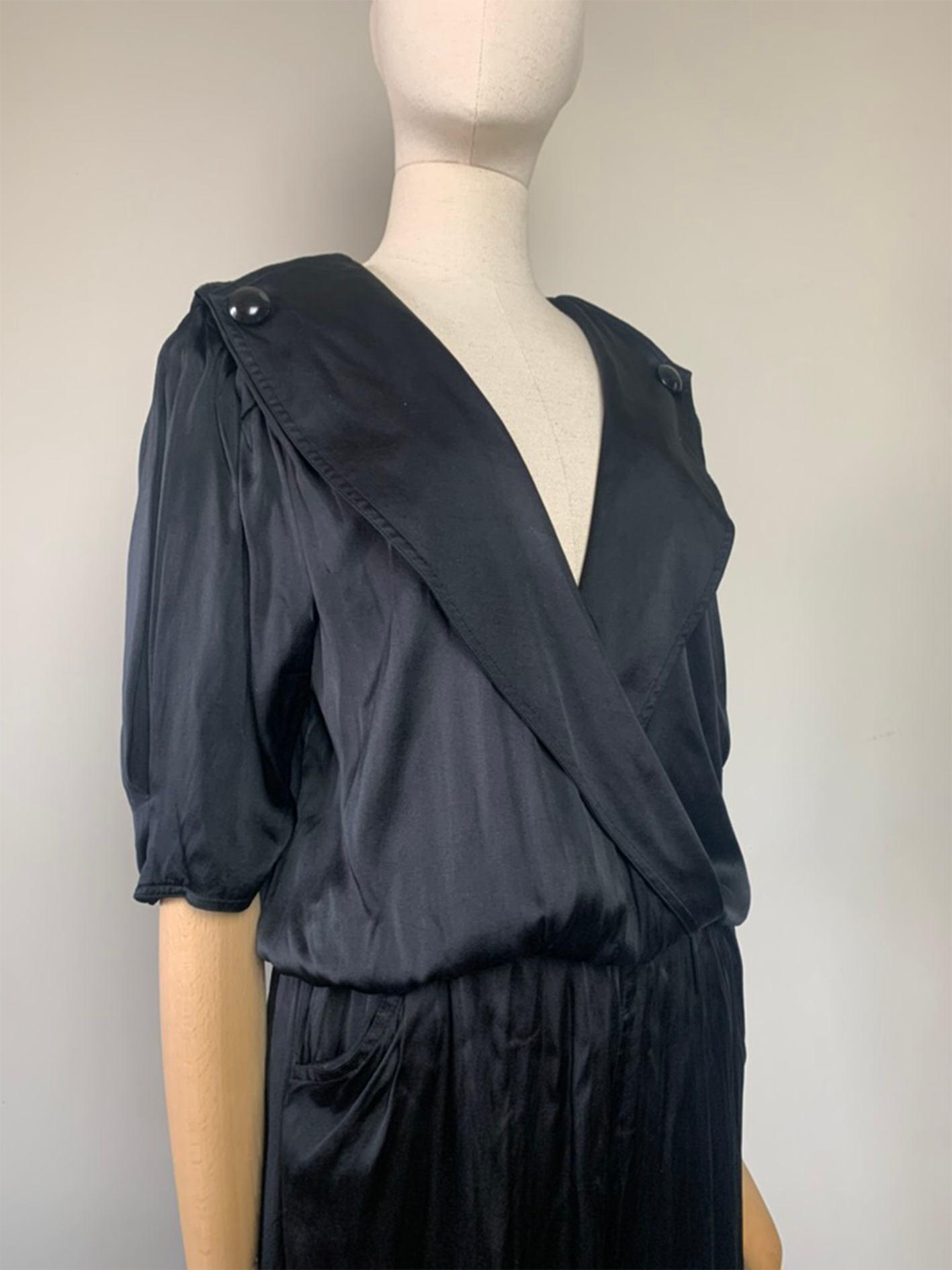 Combipantalon noire chic manches courtes vintage