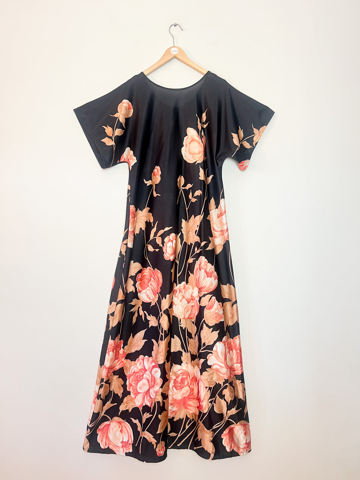 Robe caftan fluide vintage à grands motifs pivoines – Années 70