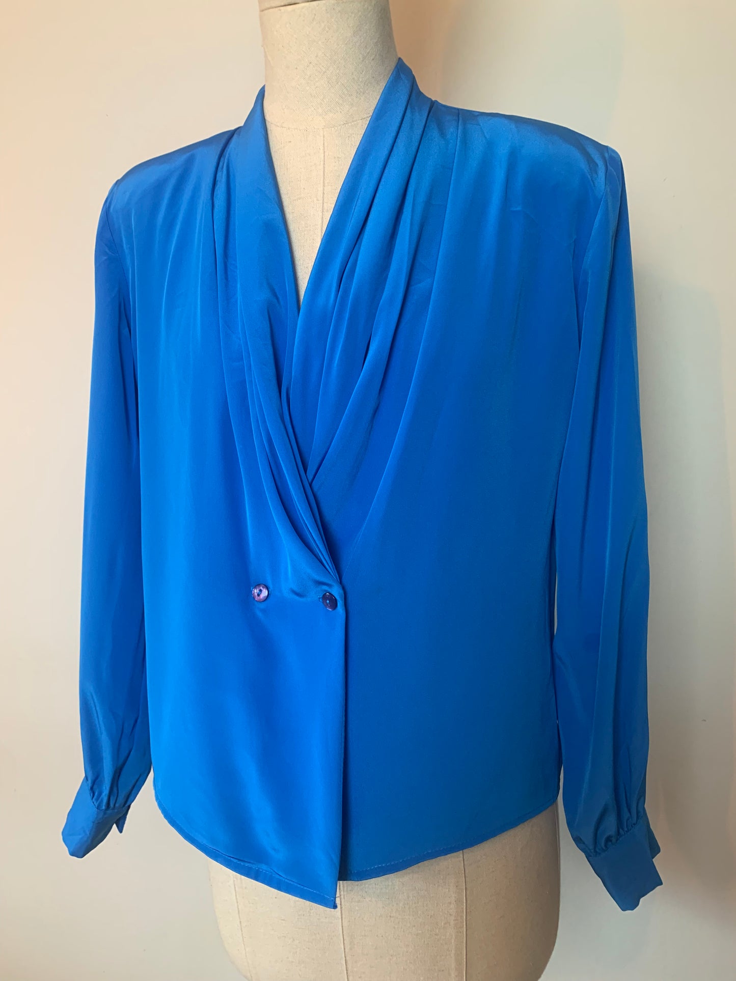 Chemisier blouse bleu à drapé vintage Anna Kriste