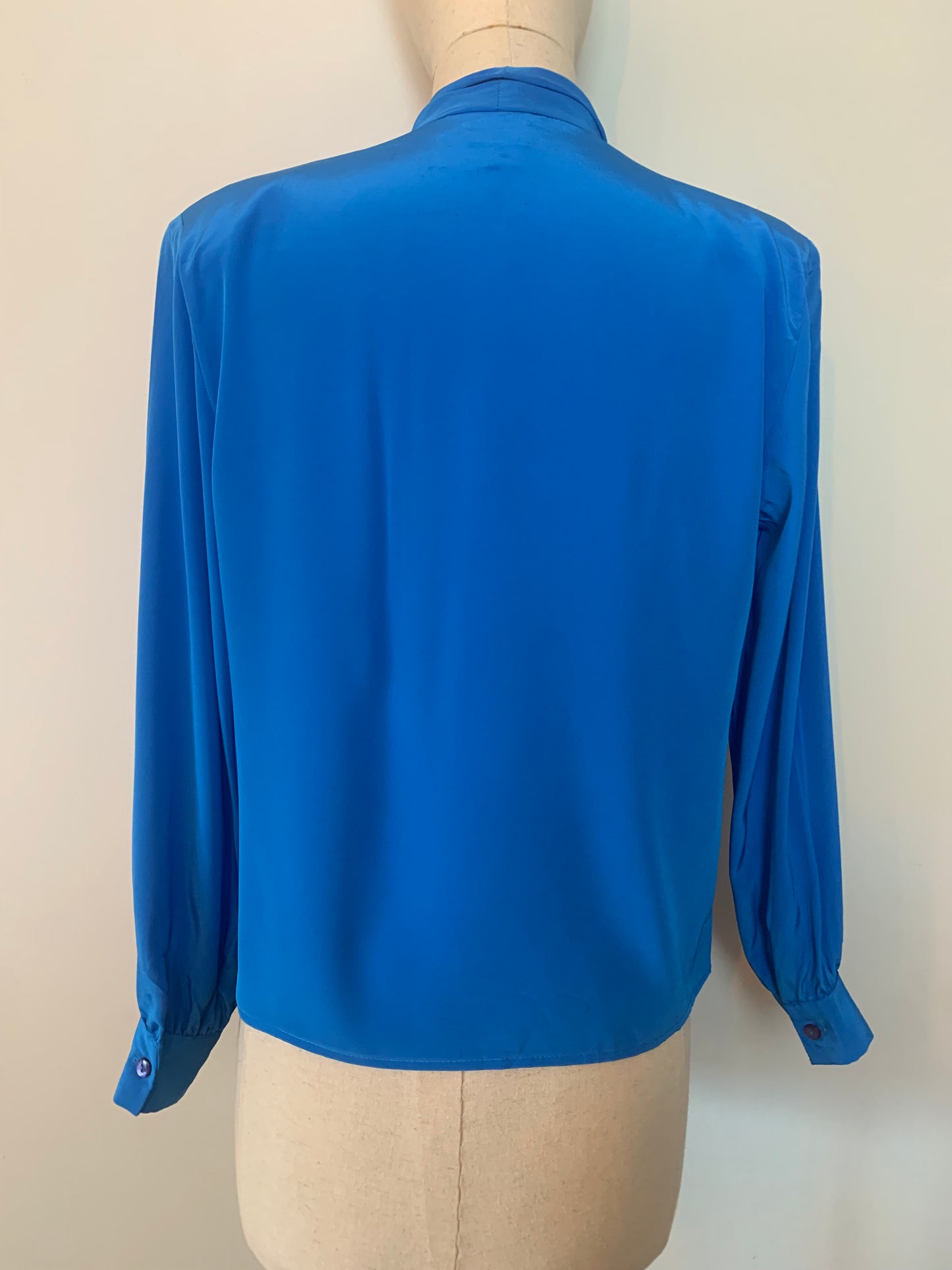 Chemisier blouse bleu à drapé vintage Anna Kriste