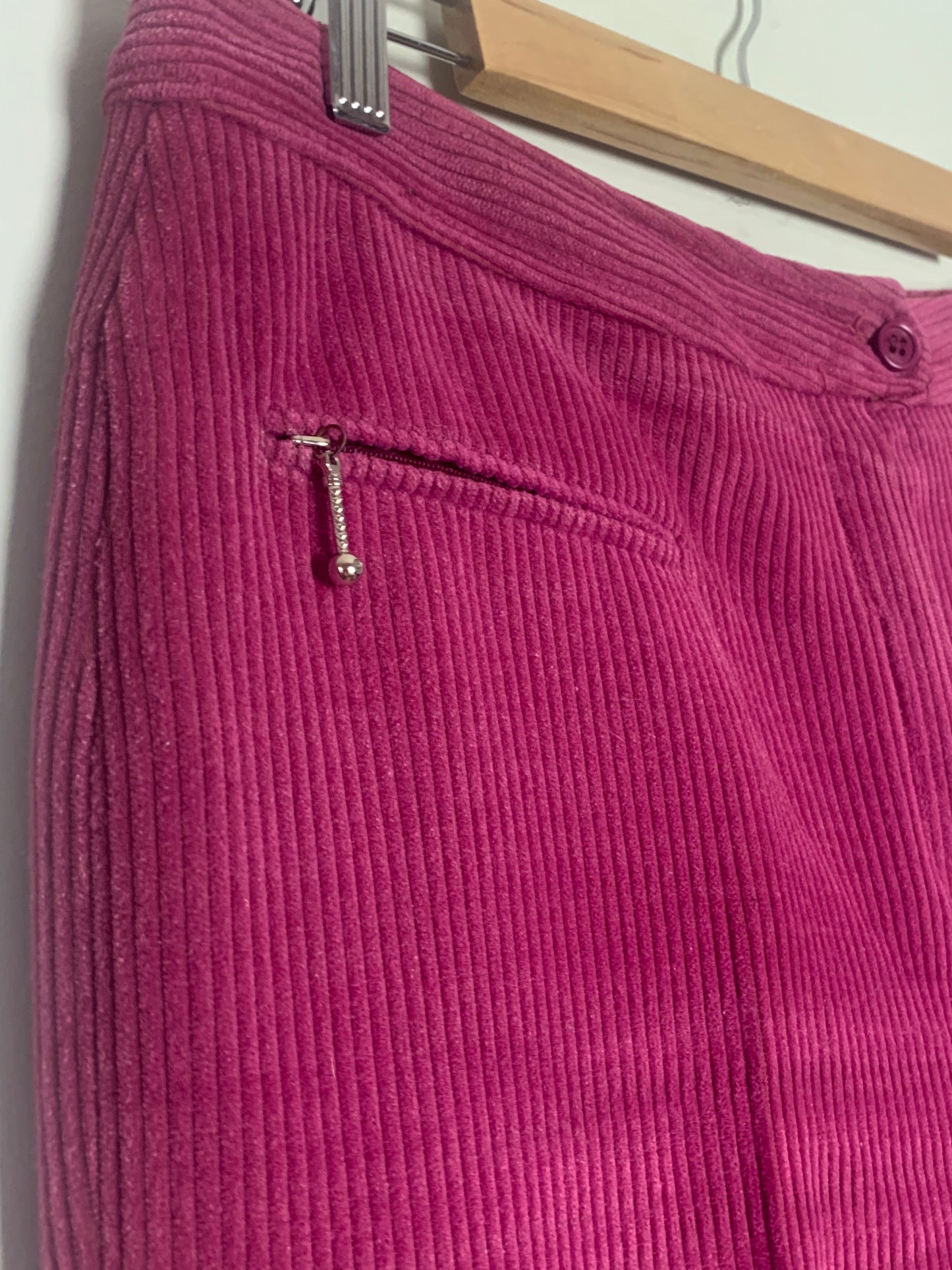 Pantalon femme velours côtelé rose vintage