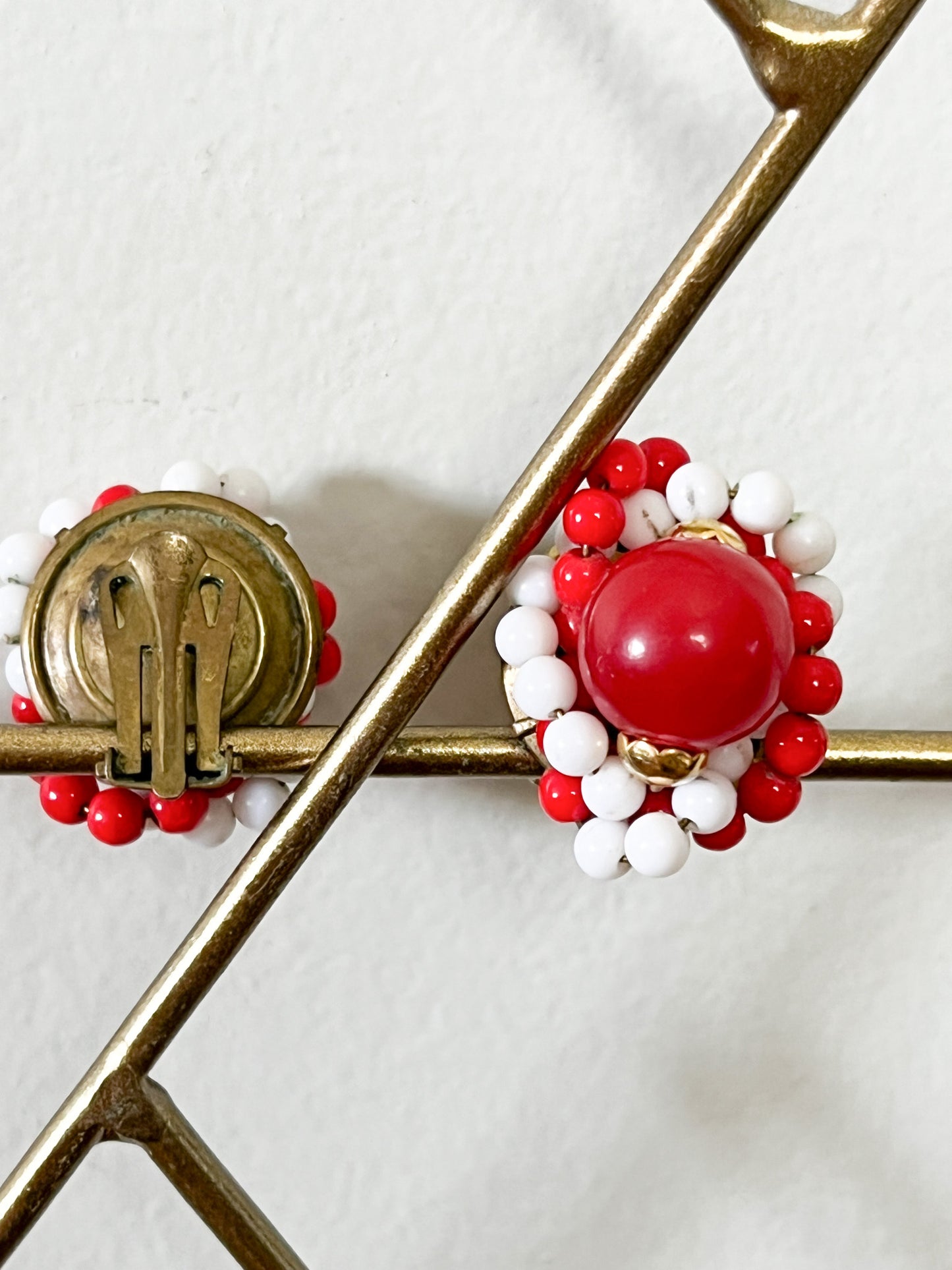 Boucles d'Oreilles Clips Vintage Perles Rouges & Blanches - Style Bonbon Pop - Années 60/70 - Bijou Fantaisie Rétro