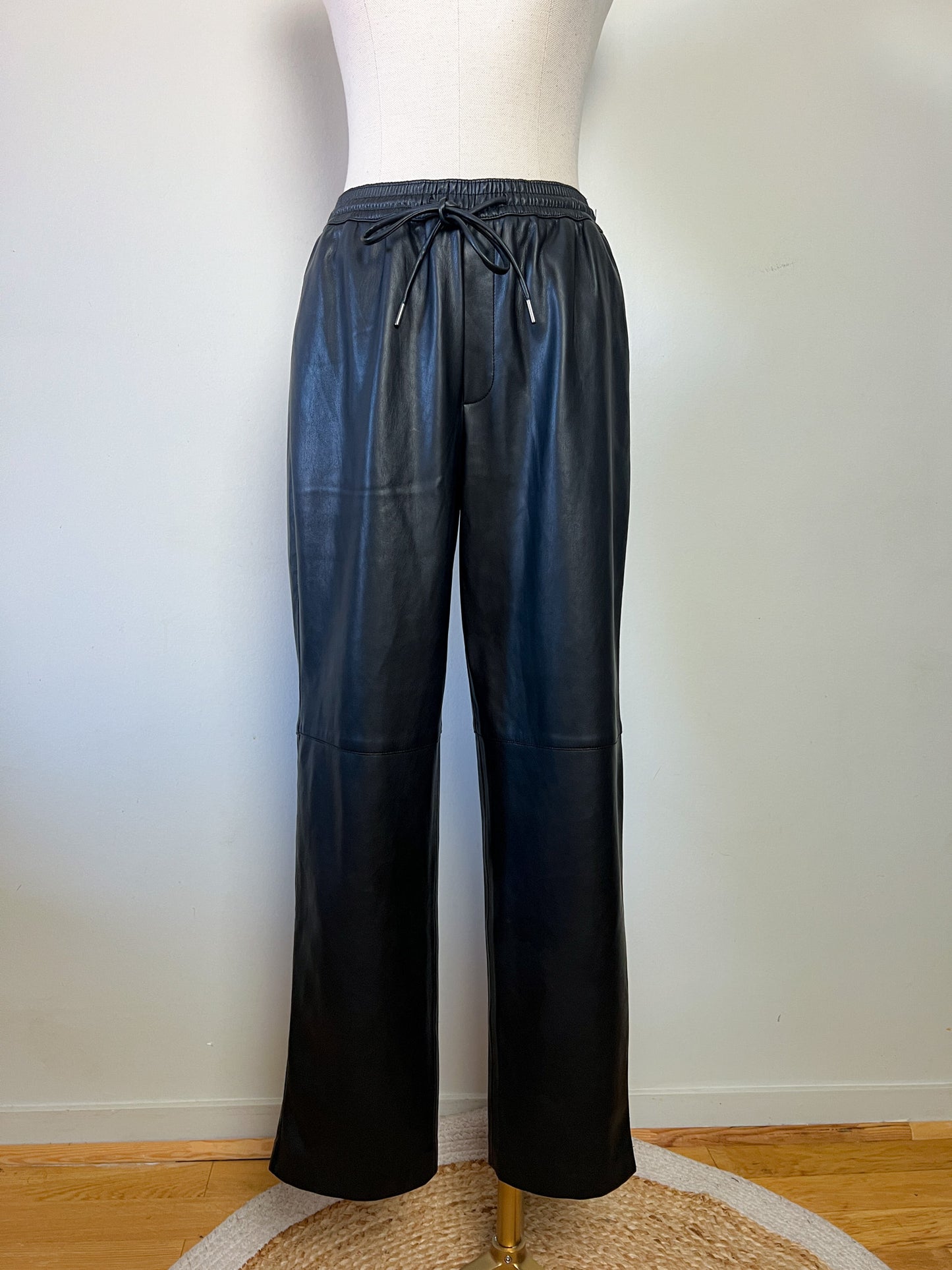 Pantalon simili cuir Mango, noir, coupe droite - Taille S