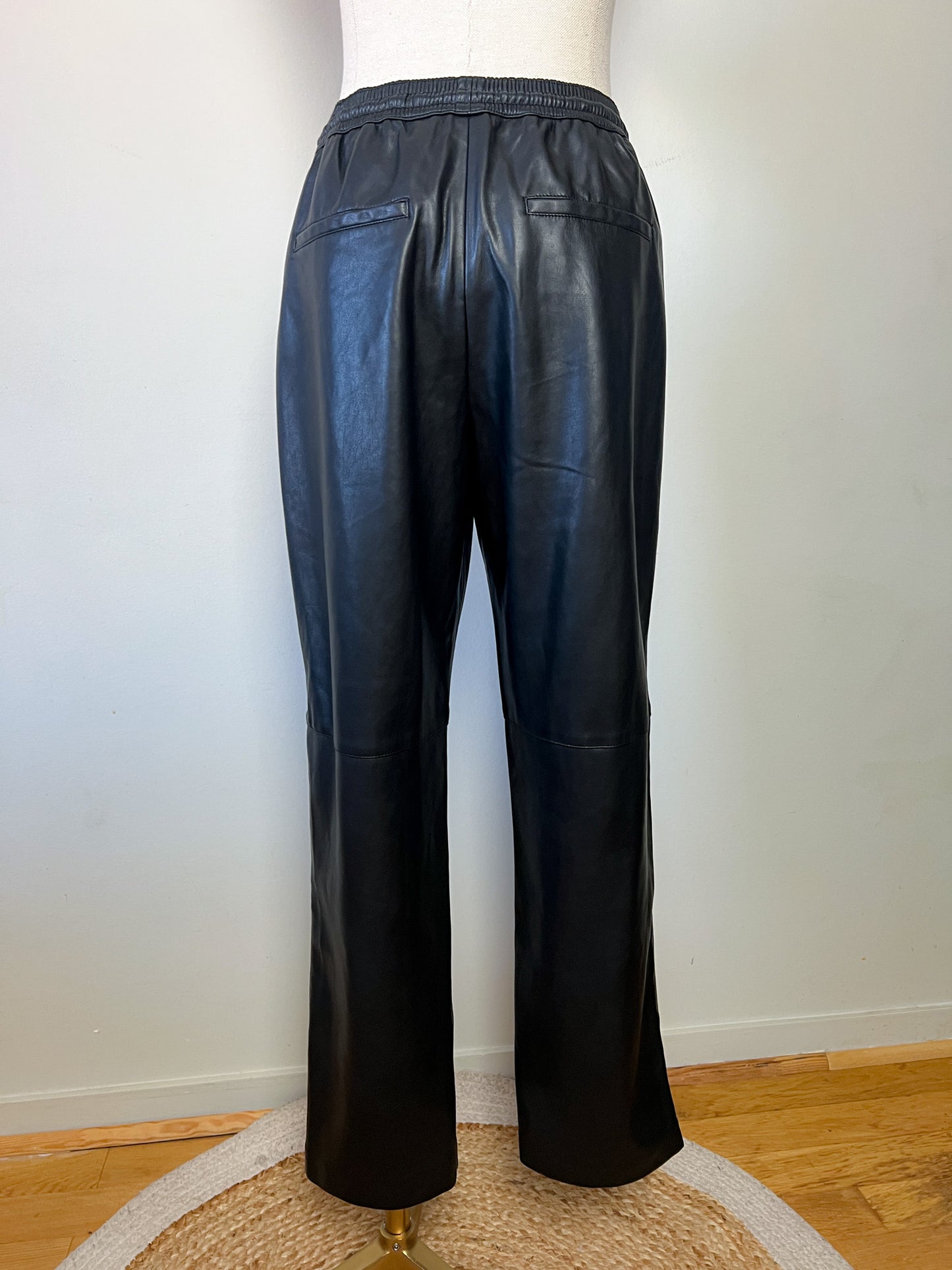 Pantalon simili cuir Mango, noir, coupe droite - Taille S