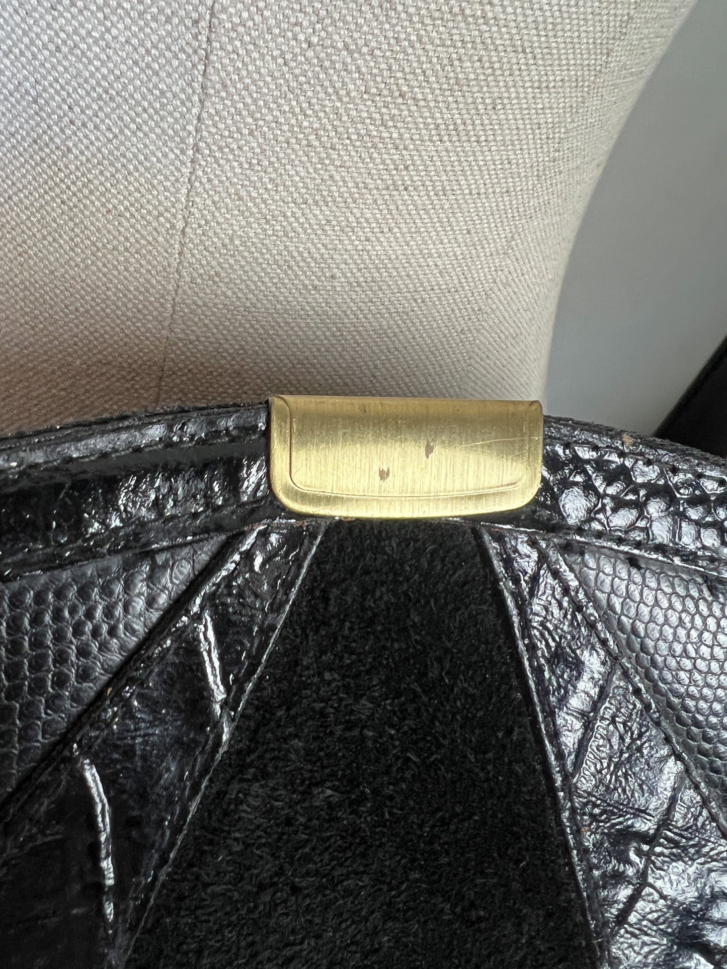 Sac à main Vintage Noir Patchwork Cuir & Daim - Anse Rigide Dorée - Bandoulière Amovible - Années 80 - Rétro Chic