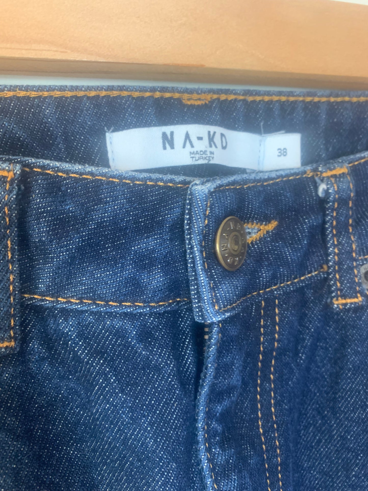 Jean femme mom indigo NA-KD