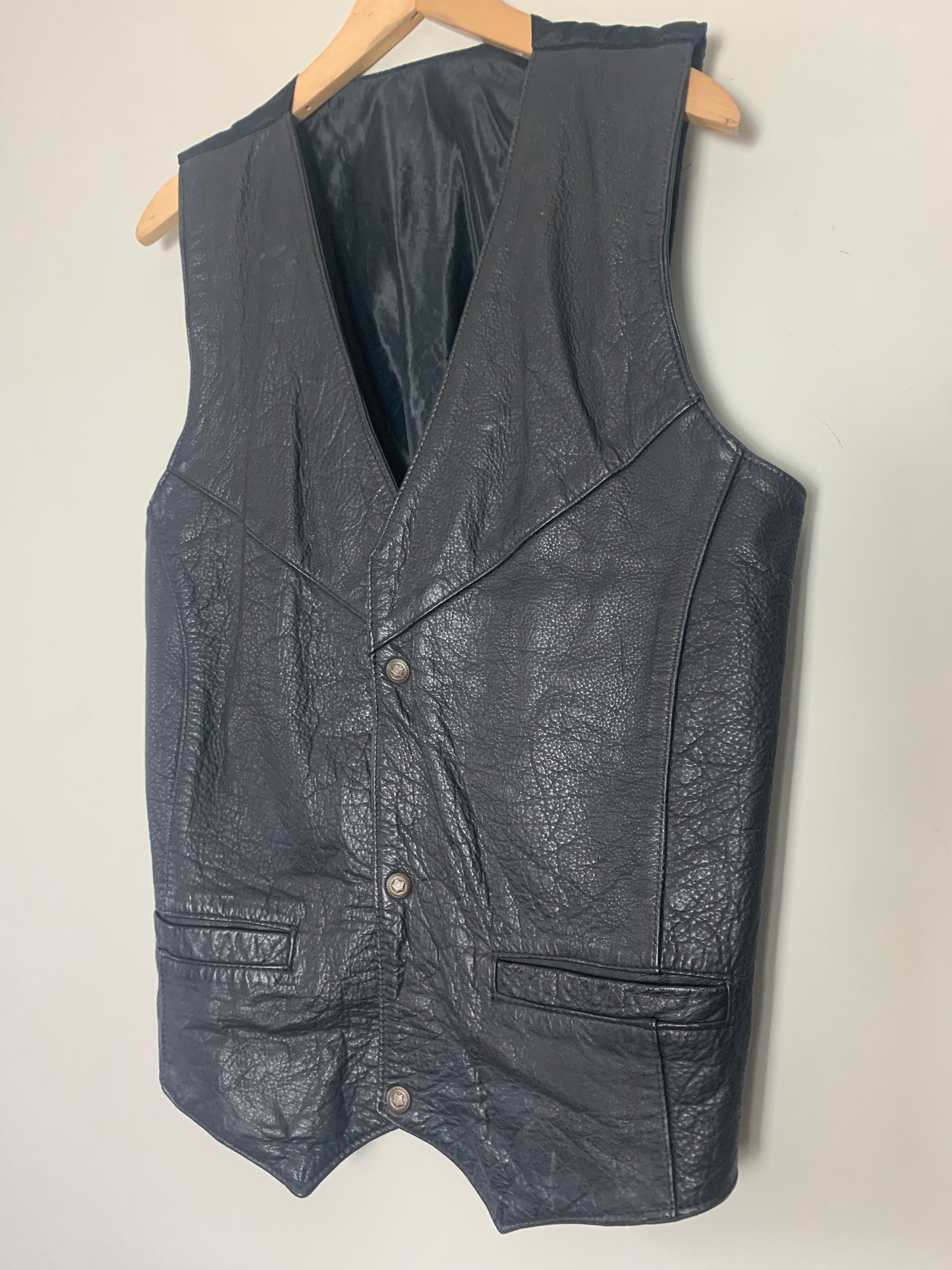 Veste en cuir noir sans manche vintage
