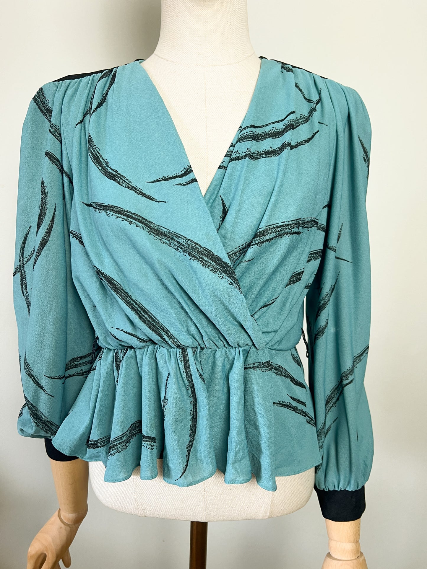 Blouse Vintage Années 80 - Basque, col croisé, T. 36