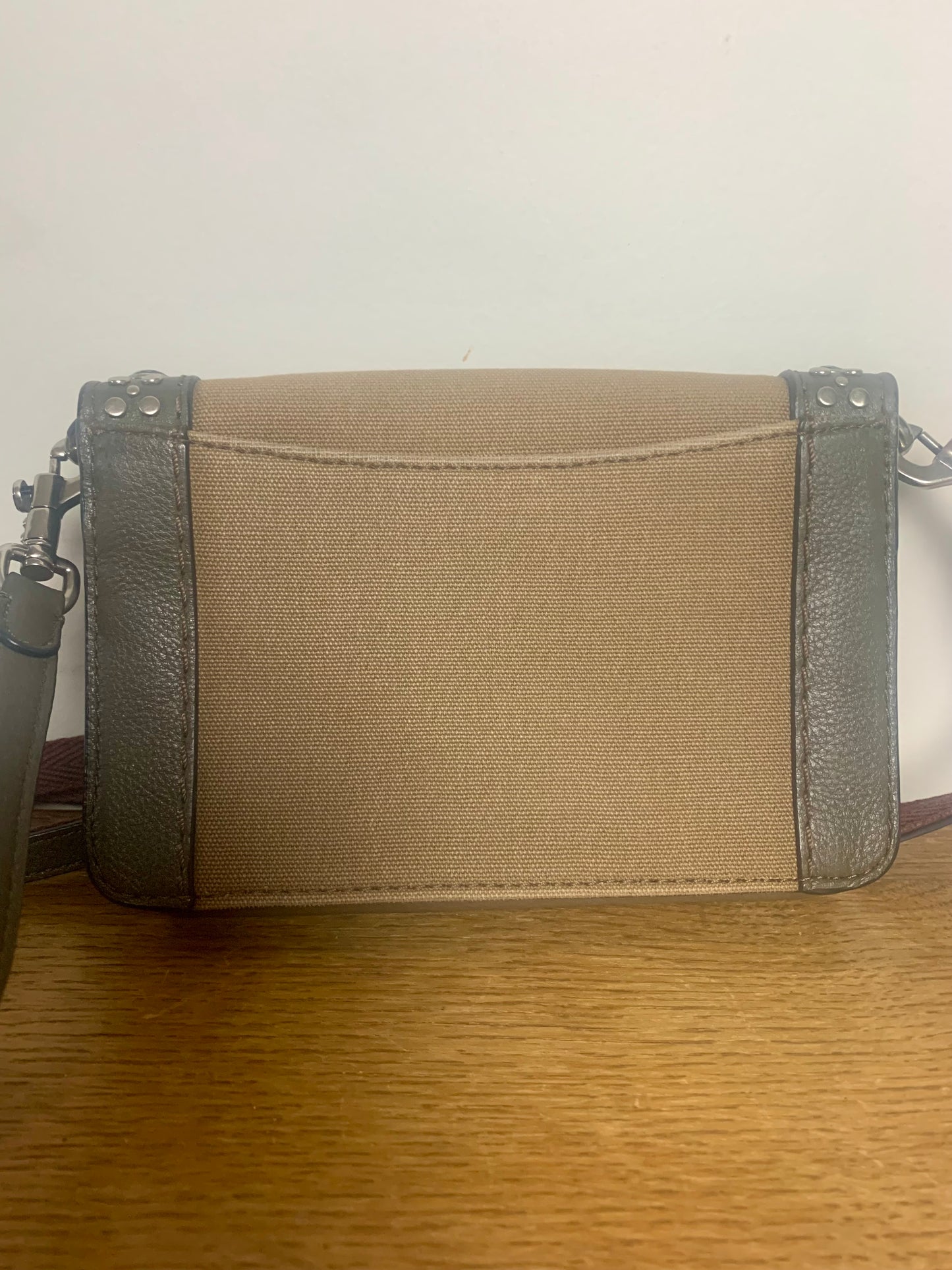 Sac bi matière toile et cuir style militaire Marc by Marc Jacobs