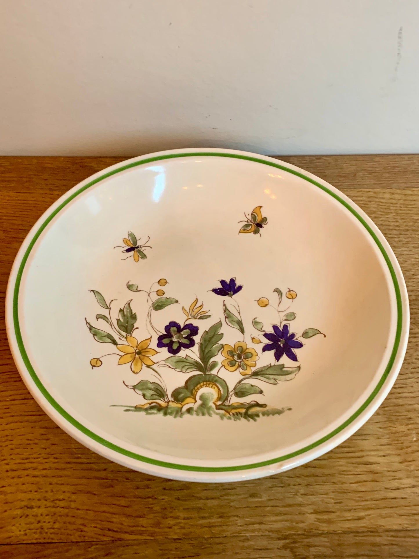 Assiette à dessert modèle « nappe » vert Moulin des loups faïence de Gien Moustiers