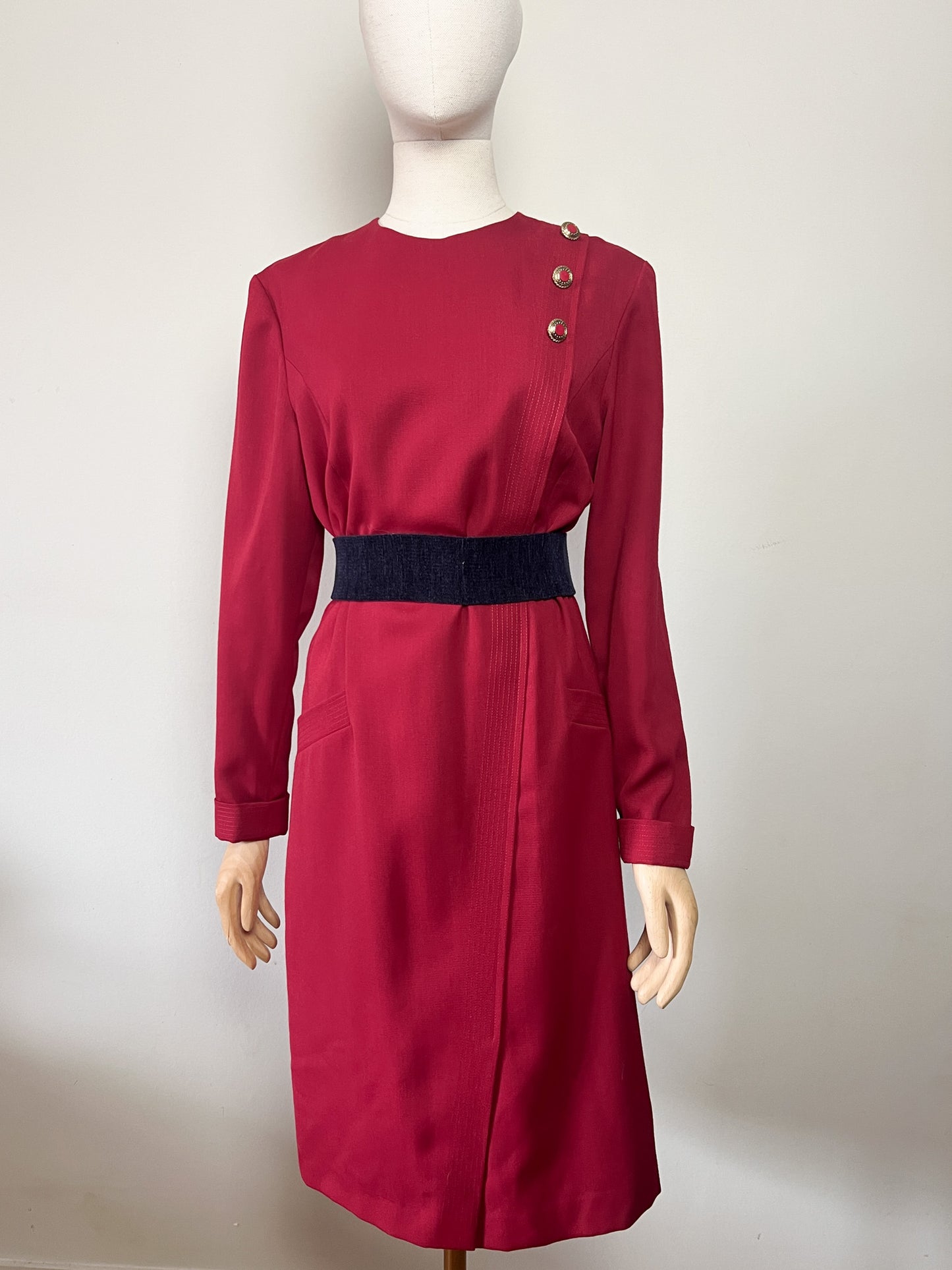 Robe Vintage Weinberg Paris - Rouge Foncé - Détails Boutons et Plis - T. 40