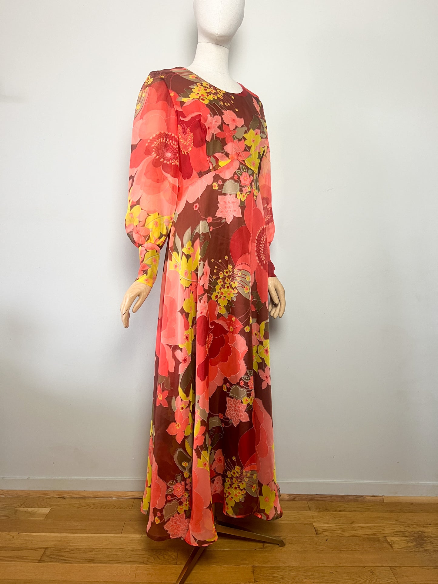 Robe Longue Vaporeuse Vintage Années 70 - Imprimé Floral Chaleureux - Fabriquée en France - T. 36/38