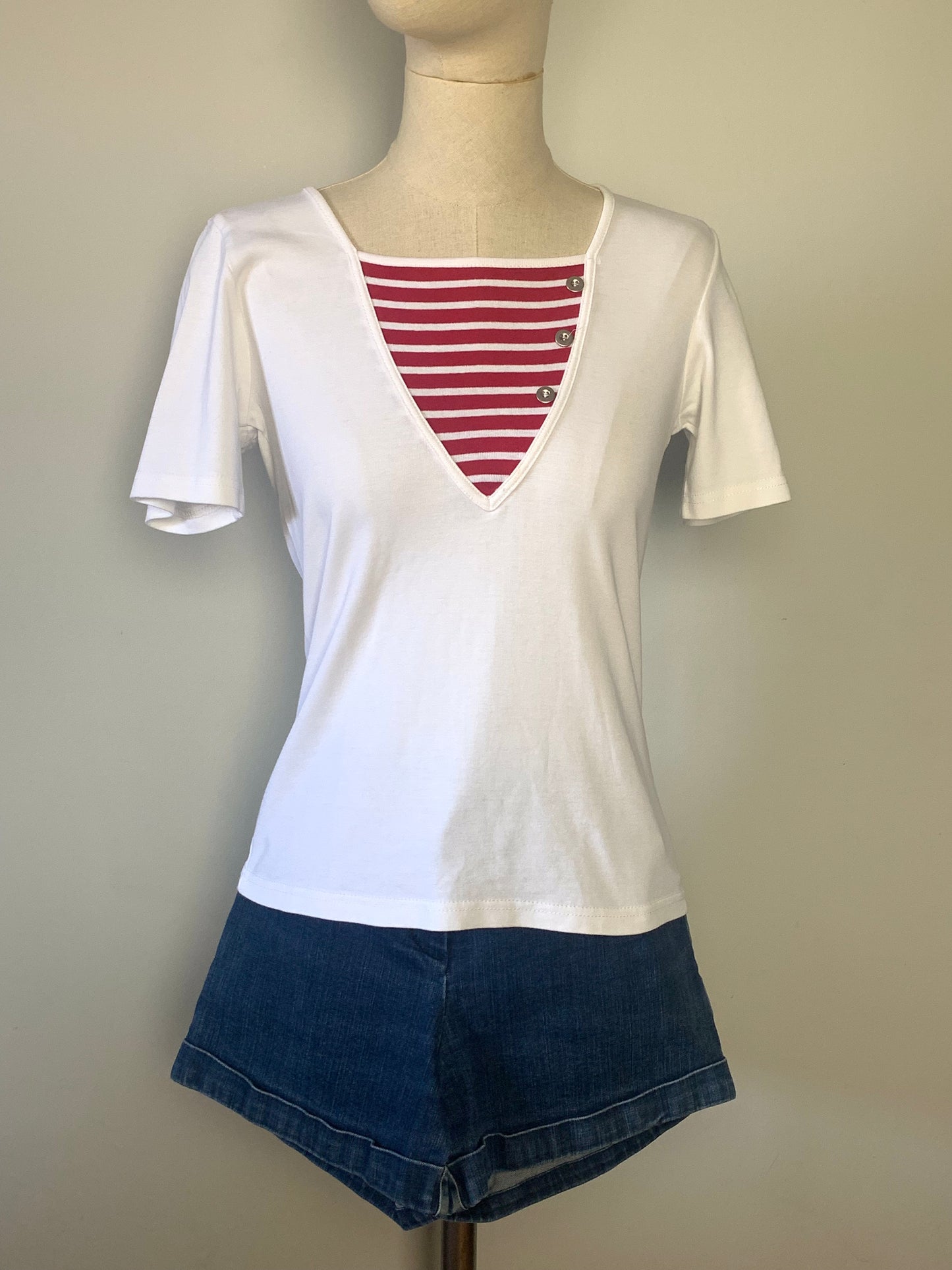 T-shirt 100% coton blanc avec rayures rouge esprit marin vintage Antonelle