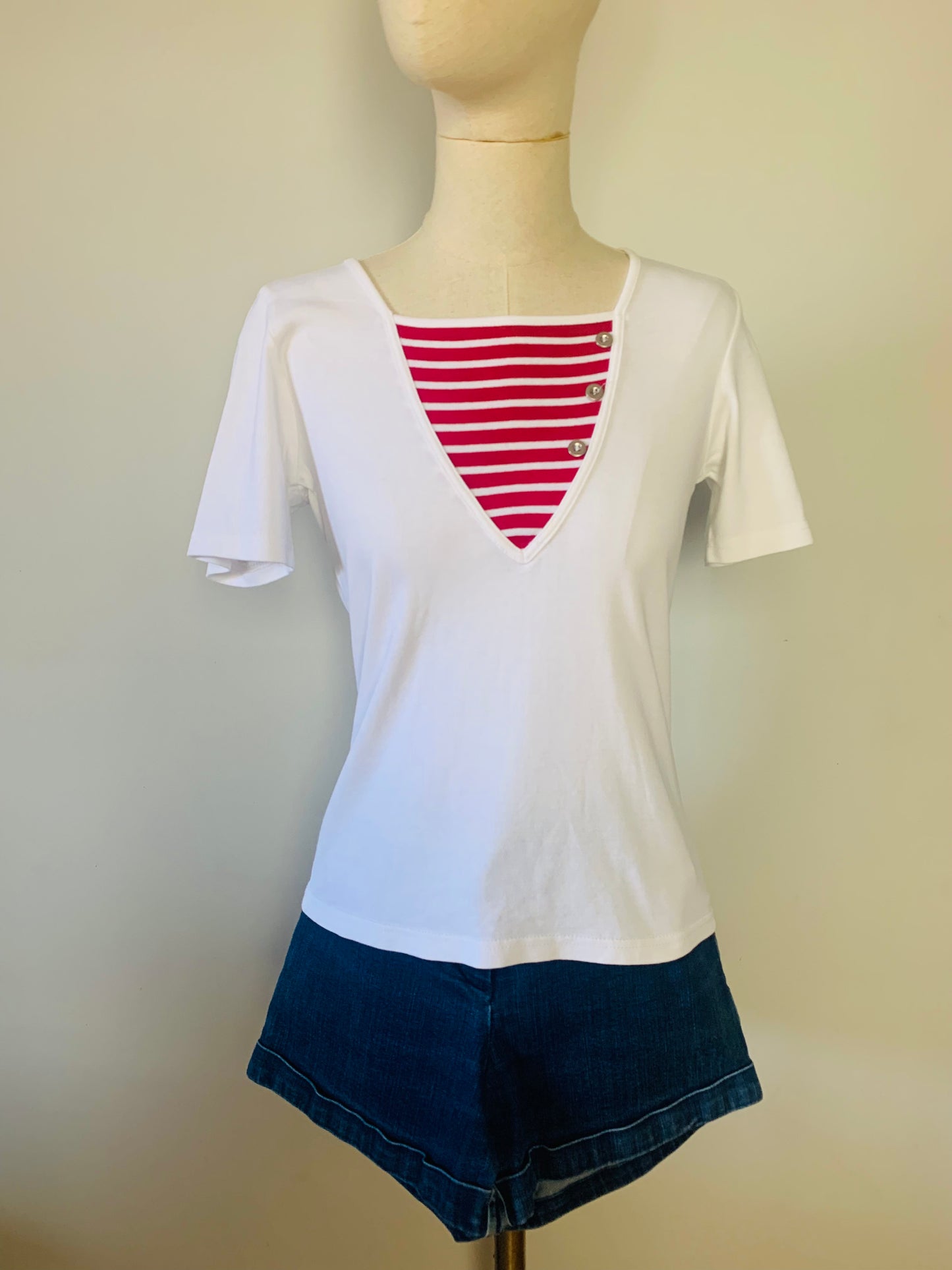 T-shirt 100% coton blanc avec rayures rouge esprit marin vintage Antonelle