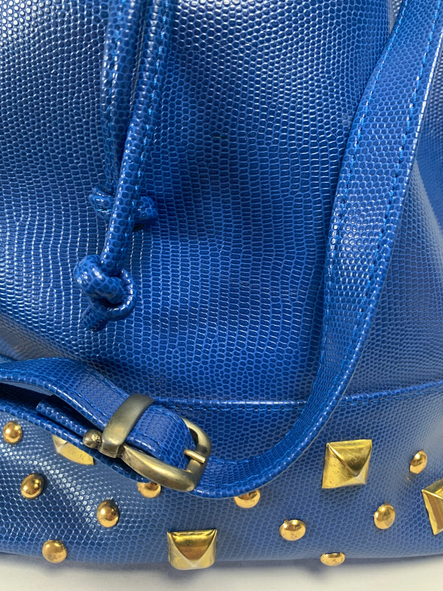 Sac seau grand format bleu clous doré vintage