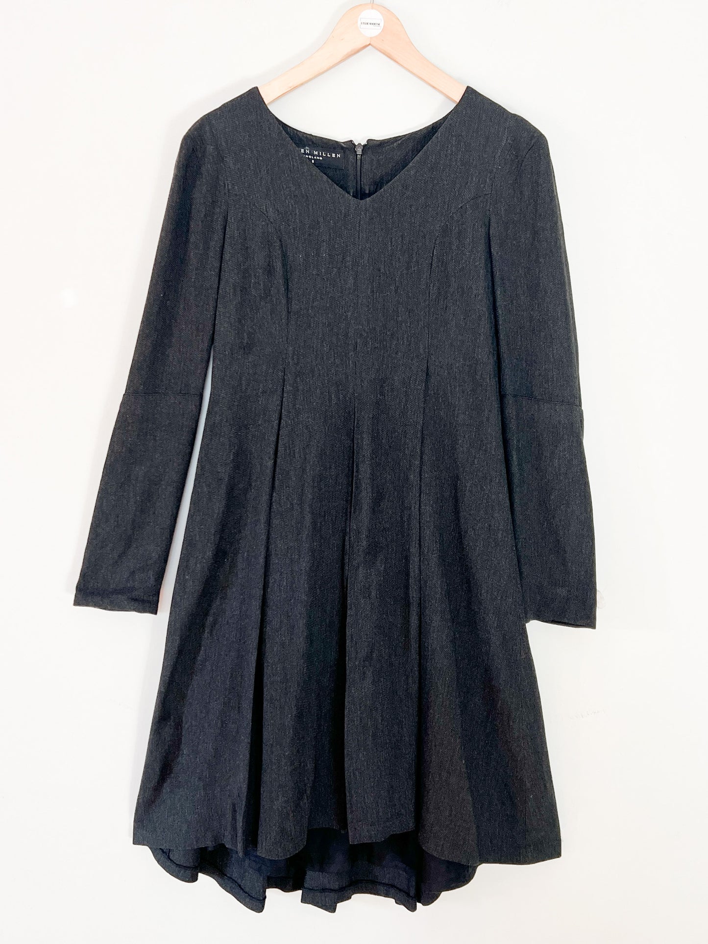 Robe Élégante Karen Millen - Coupe Structurée et Plis Plats - T. 36