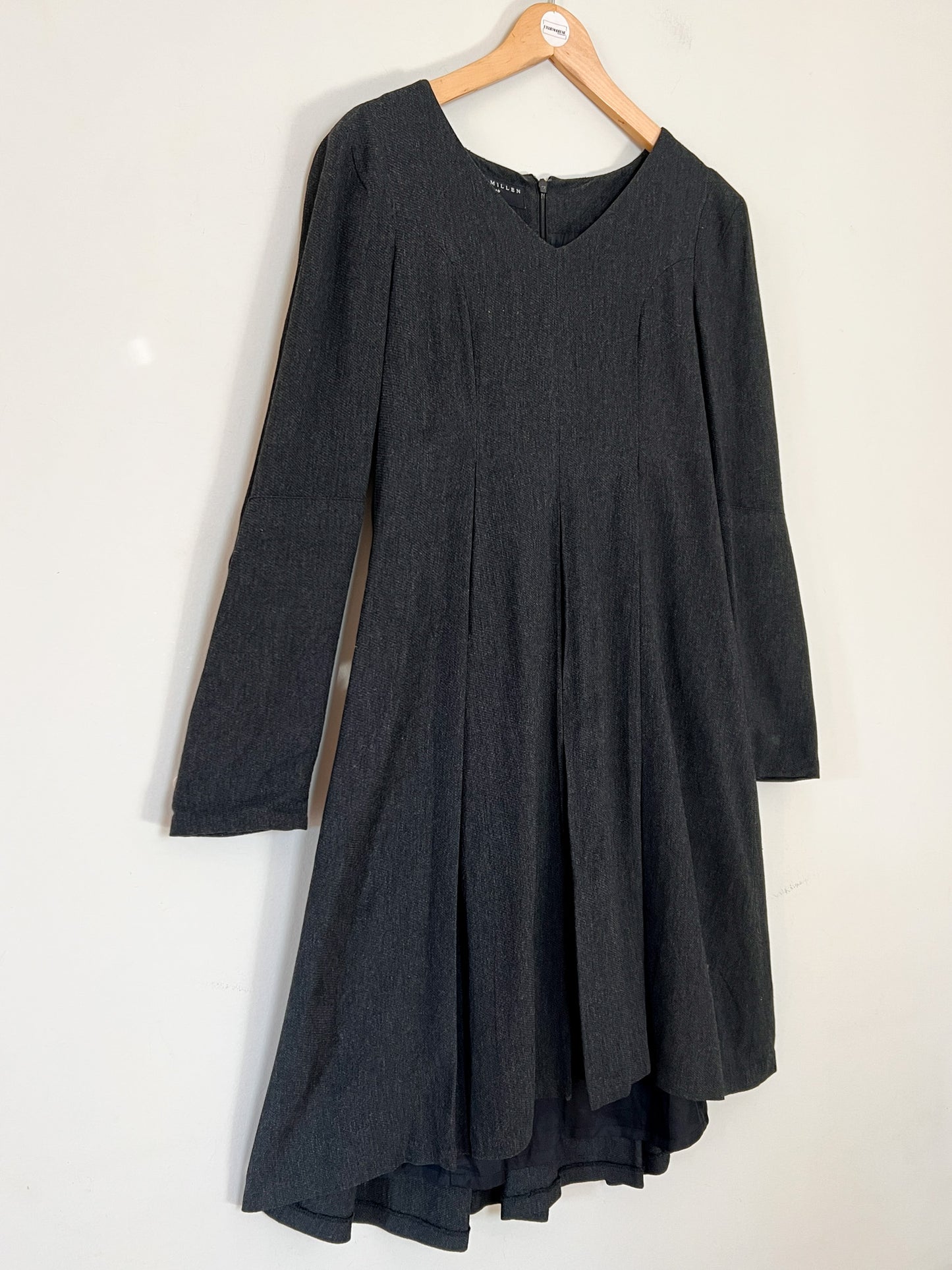 Robe Élégante Karen Millen - Coupe Structurée et Plis Plats - T. 36