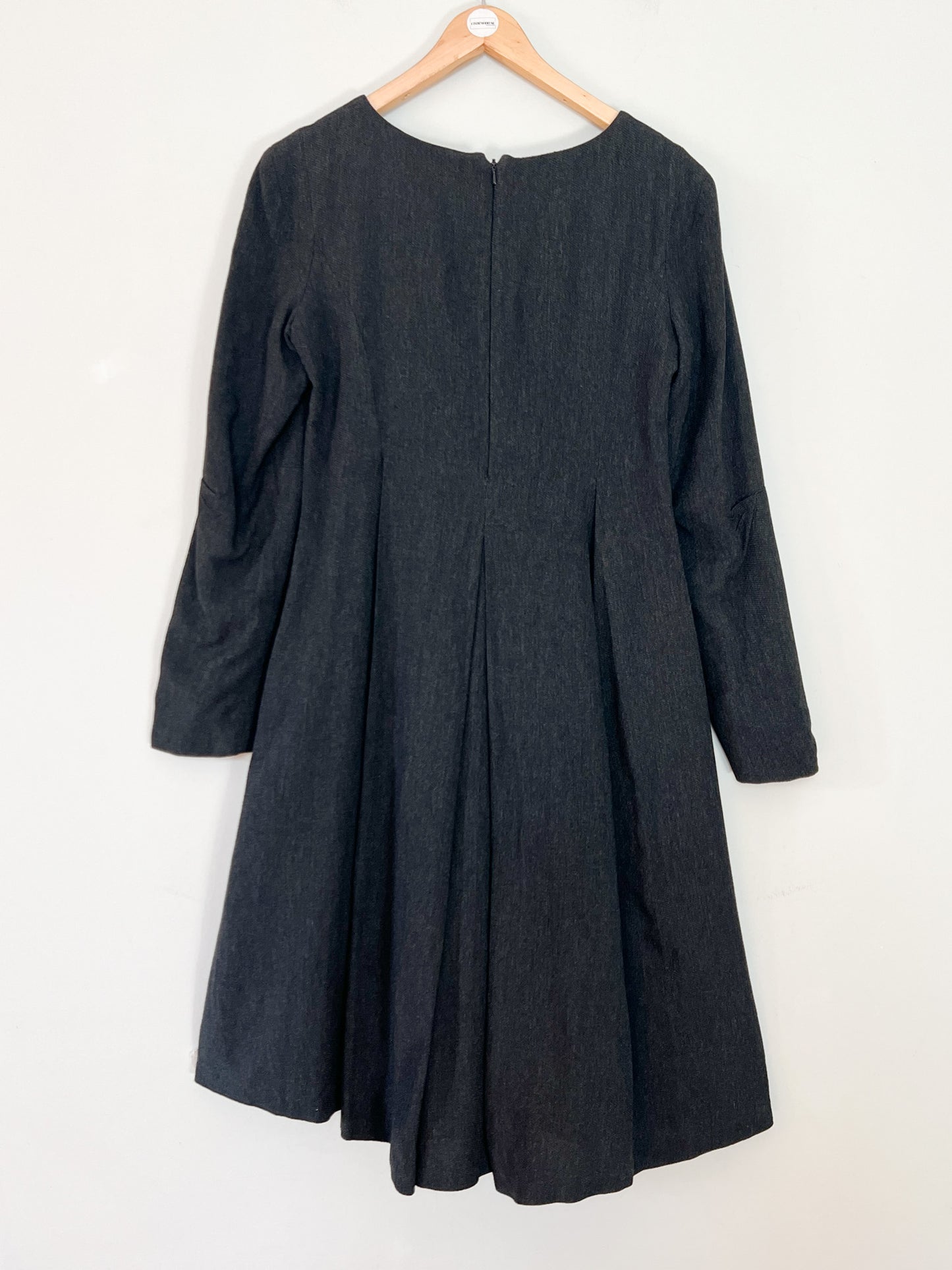 Robe Élégante Karen Millen - Coupe Structurée et Plis Plats - T. 36