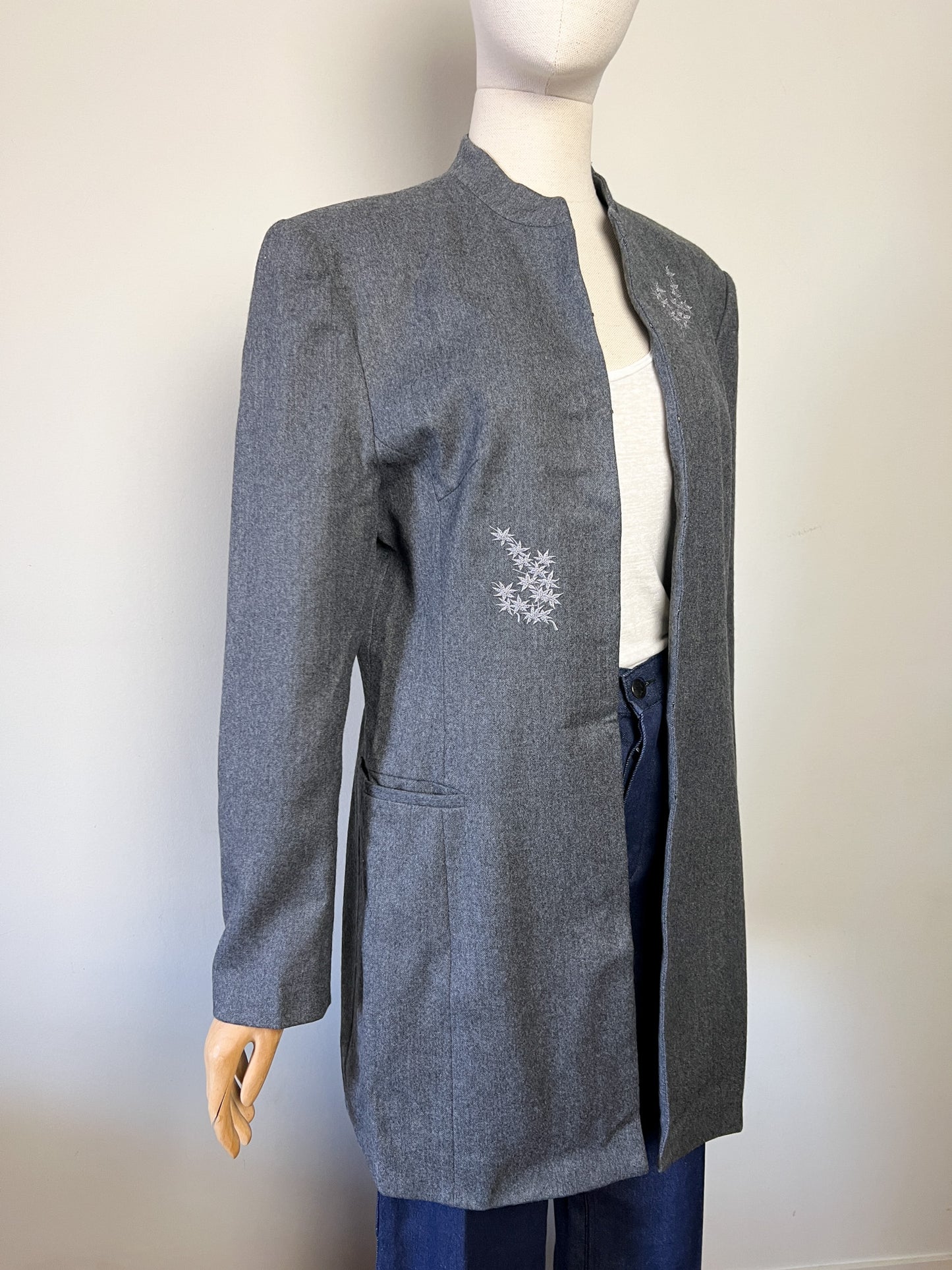 Manteau Armand Ventilo Vintage - Laine Grise Brodée - Col Montant - Années 80/90 - T. 42
