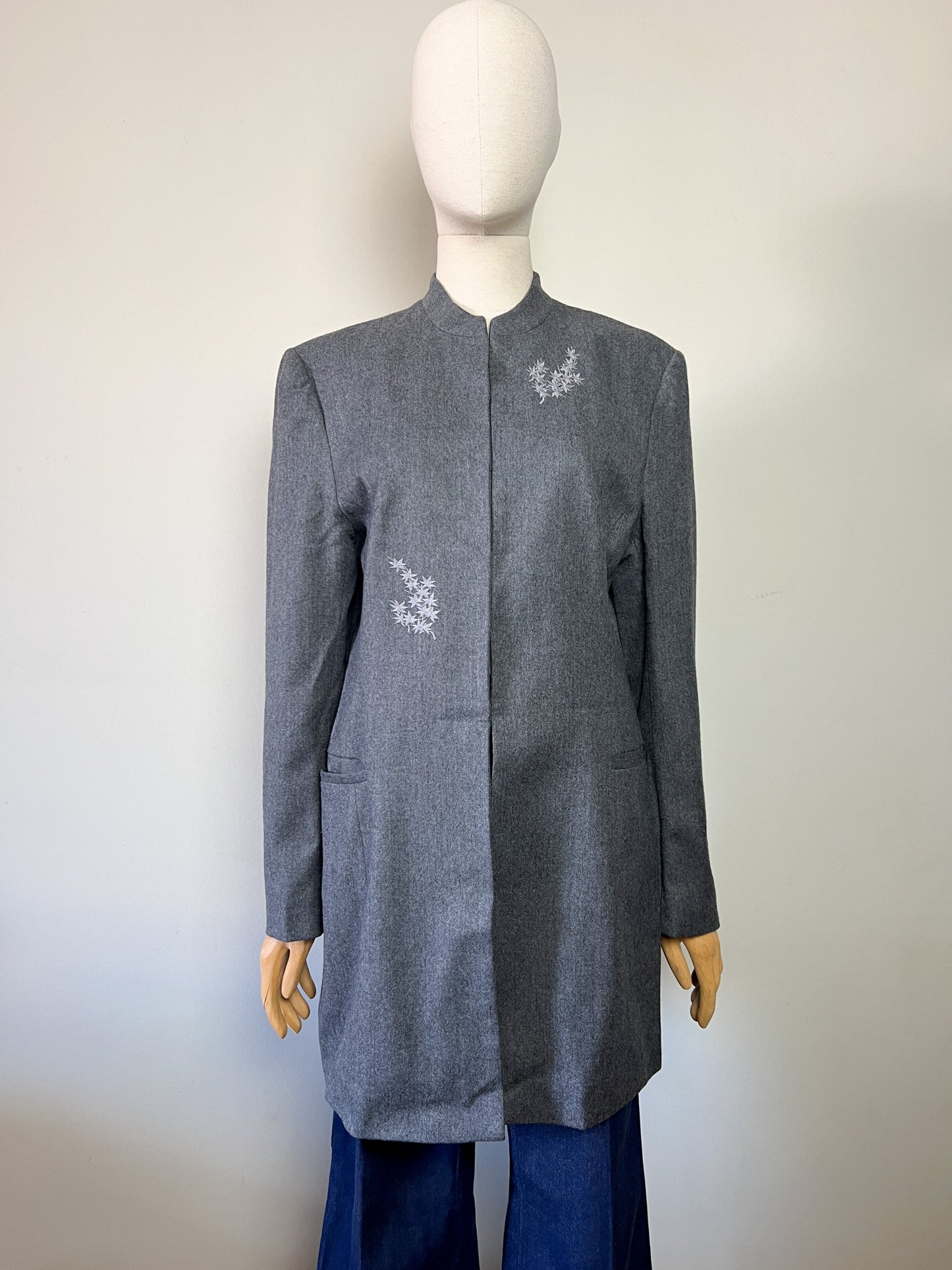 Manteau Armand Ventilo Vintage - Laine Grise Brodée - Col Montant - Années 80/90 - T. 42