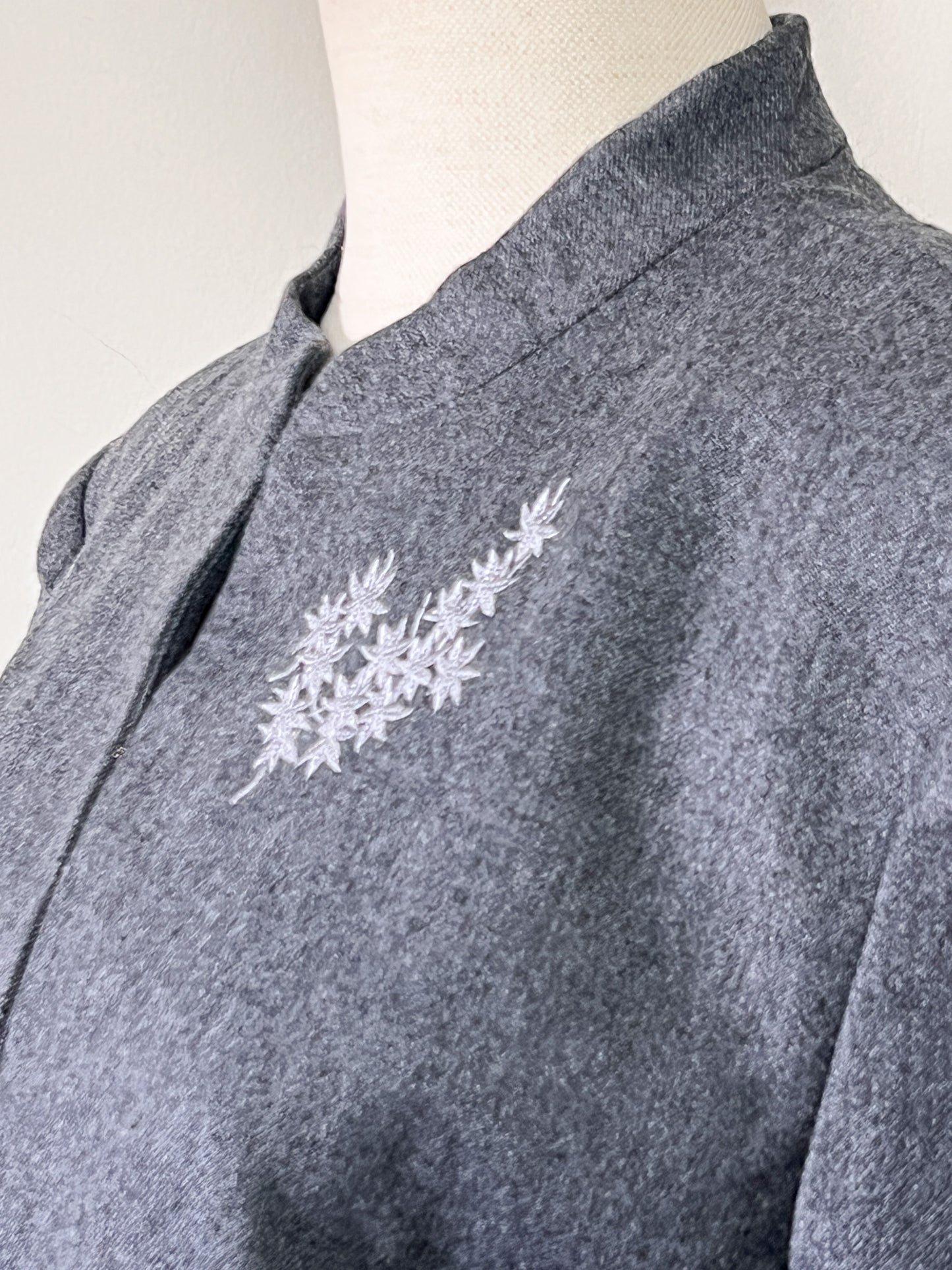 Manteau Armand Ventilo Vintage - Laine Grise Brodée - Col Montant - Années 80/90 - T. 42