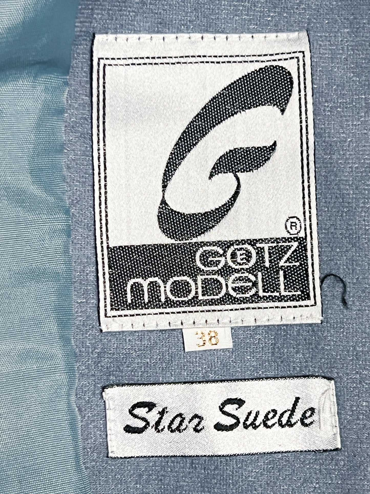 Manteau Long Vintage GOTZ MODELL - Suédine Bleu Ciel Années 80 - T. 38/40