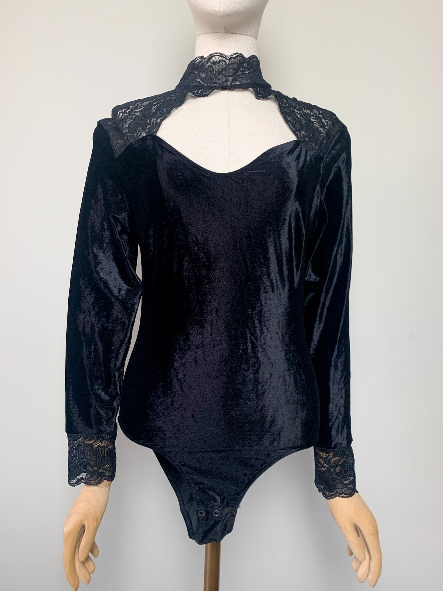 Body The Insomnia Cafe Vintage Noir Velours & Dentelle - Col Montant Cut-Out - Années 90 / Y2K - T. 42/44 FR (L/XL)