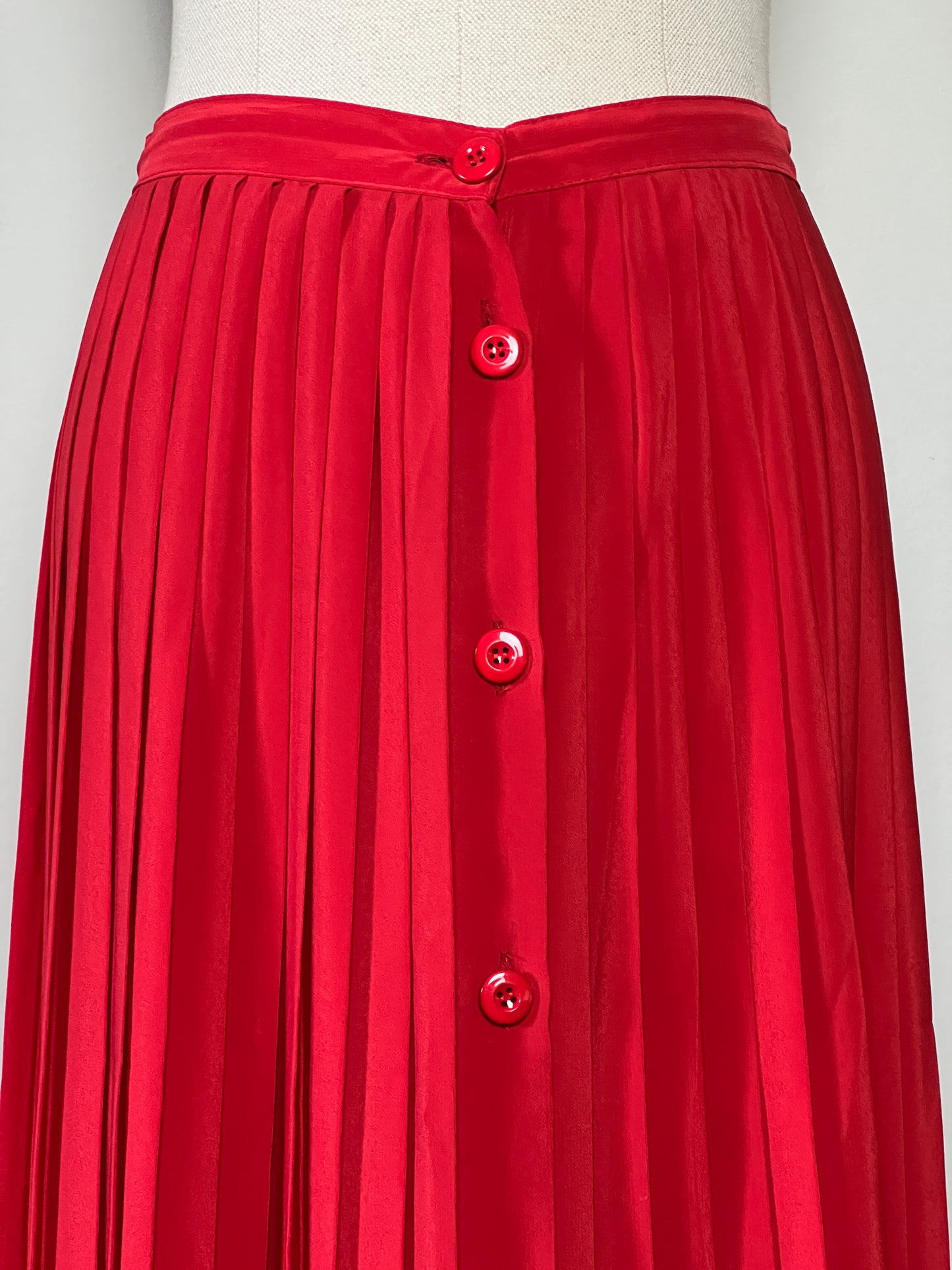 Jupe Vintage Plissée Rouge Boutonnée Devant - 100% Polyester - Made in France - Années 70/80 - T. 36 FR (S)