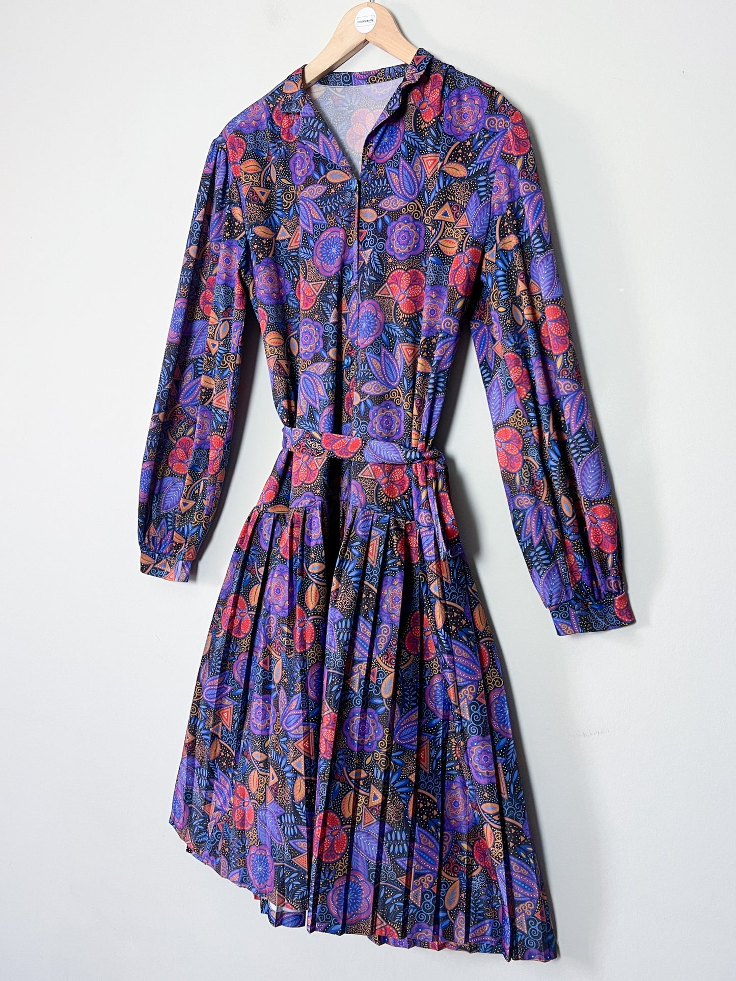 Robe Chemisier Vintage Fluide Imprimé Cachemire / Foulard - Tons Bleu, Ocre, Violet - Bas Plissé & Ceinture - Années 70/80 - T. 36 FR (S)