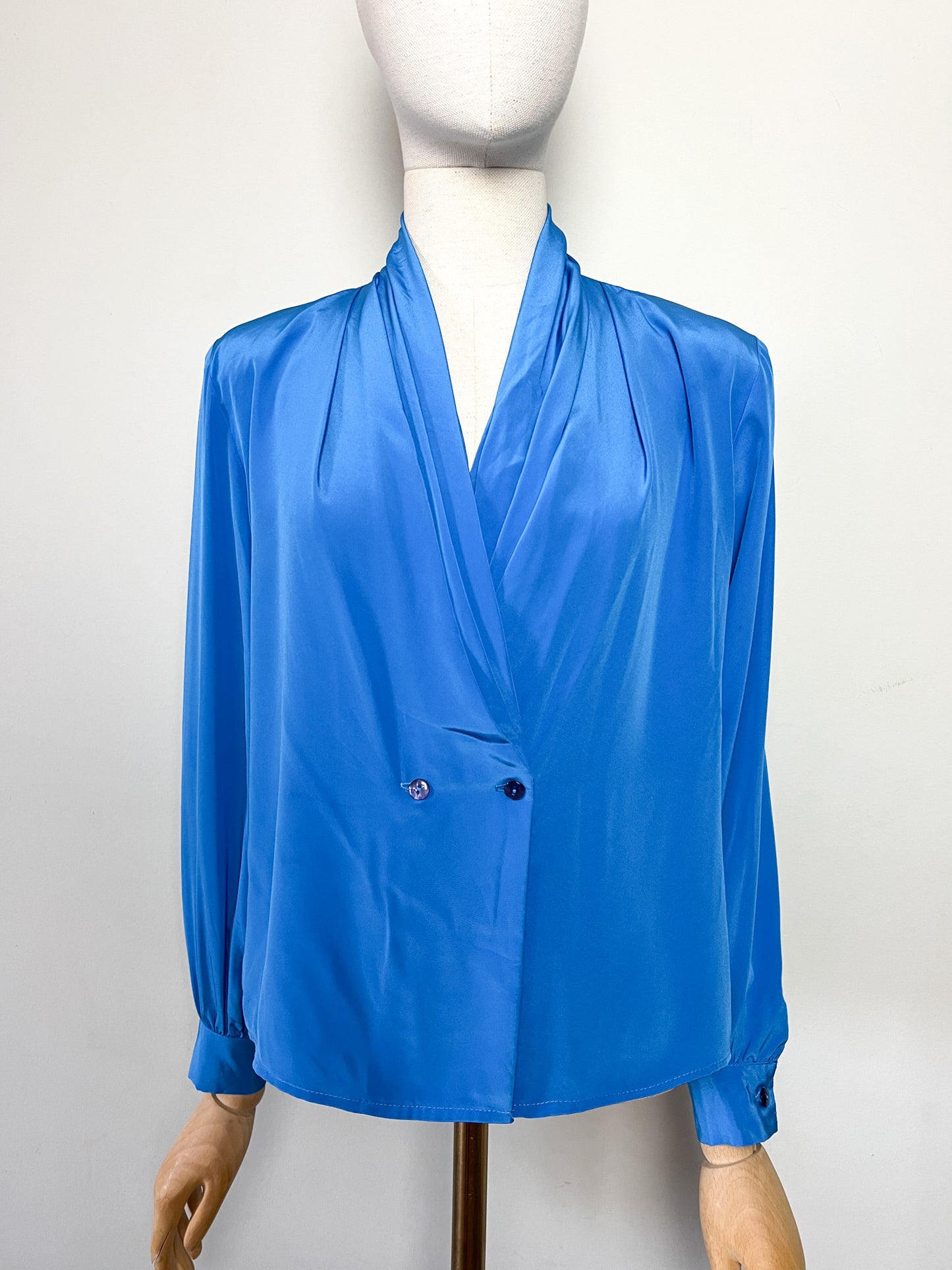 Chemisier Blouse Vintage Anna Kriste - Drapé Sophistiqué Bleu Cobalt - Épaulettes & Style Années 80 - T. 36 FR (S)