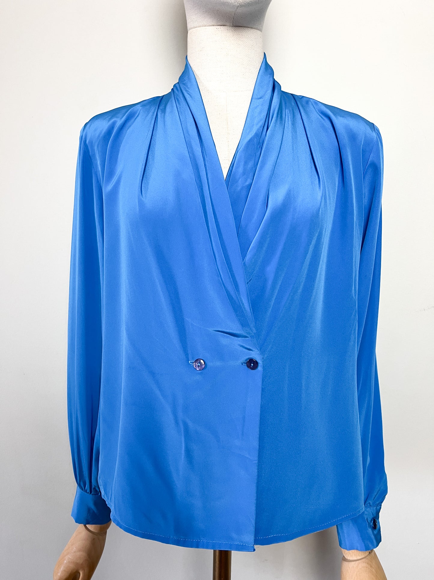 Chemisier Blouse Vintage Anna Kriste - Drapé Sophistiqué Bleu Cobalt - Épaulettes & Style Années 80 - T. 36 FR (S)