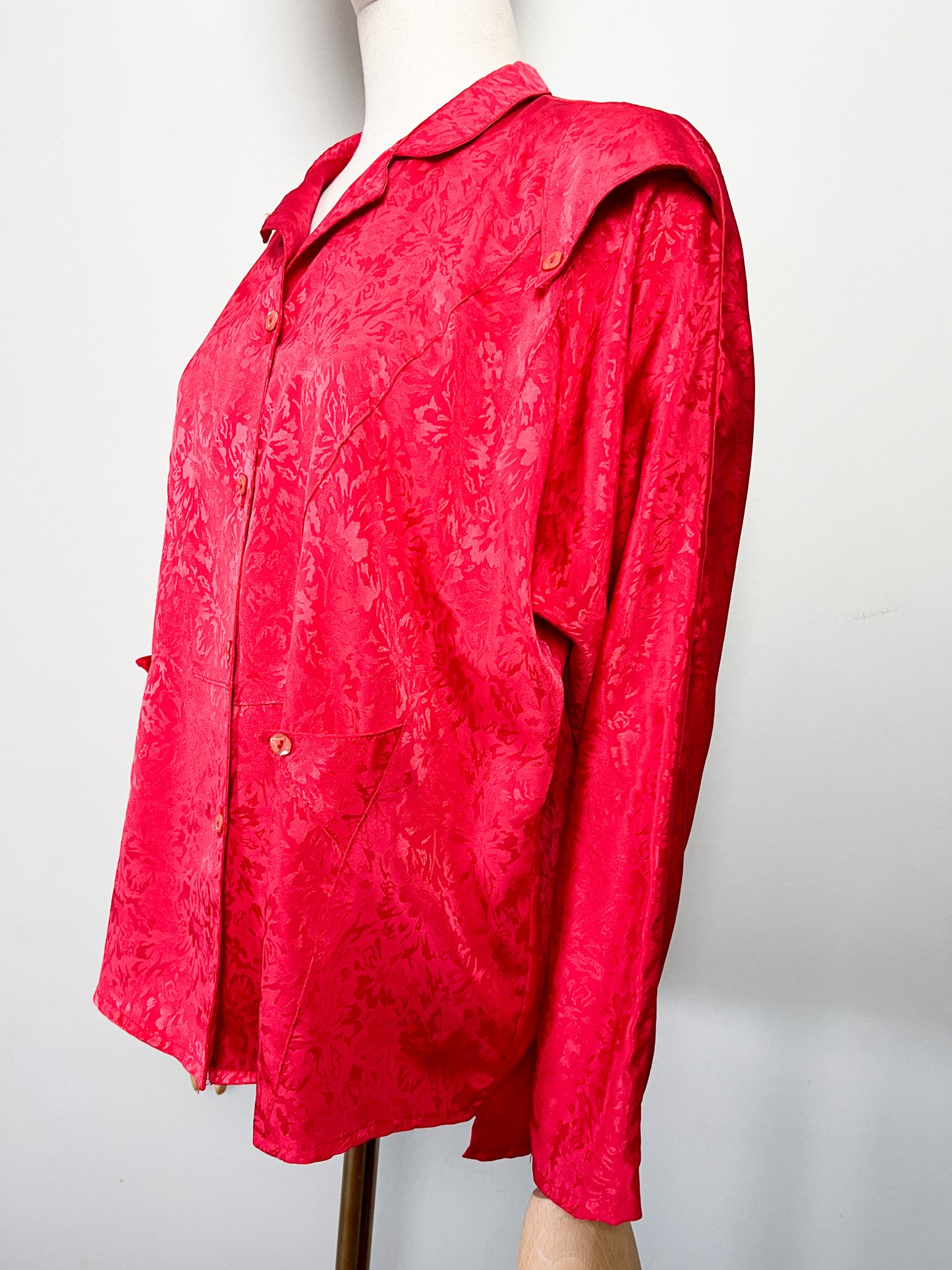 Blouse Chemisier Vintage Oversize Rouge Damassé - Col Modulable - Années 80/90 - T. 38 à 44 FR (M à XXL)