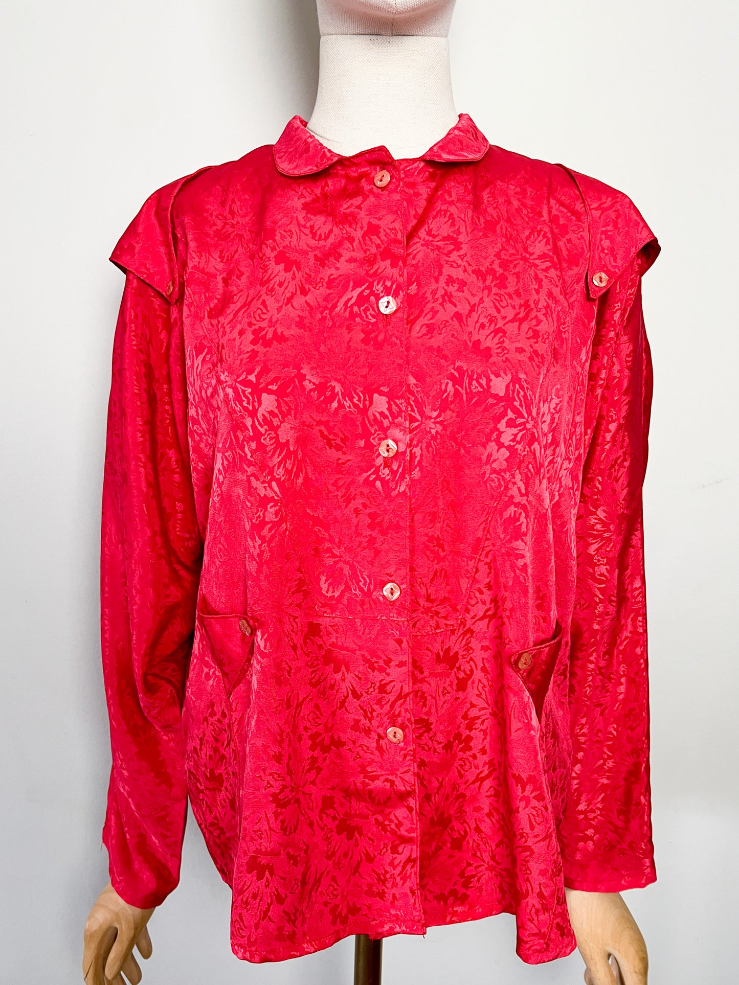 Blouse Chemisier Vintage Oversize Rouge Damassé - Col Modulable - Années 80/90 - T. 38 à 44 FR (M à XXL)