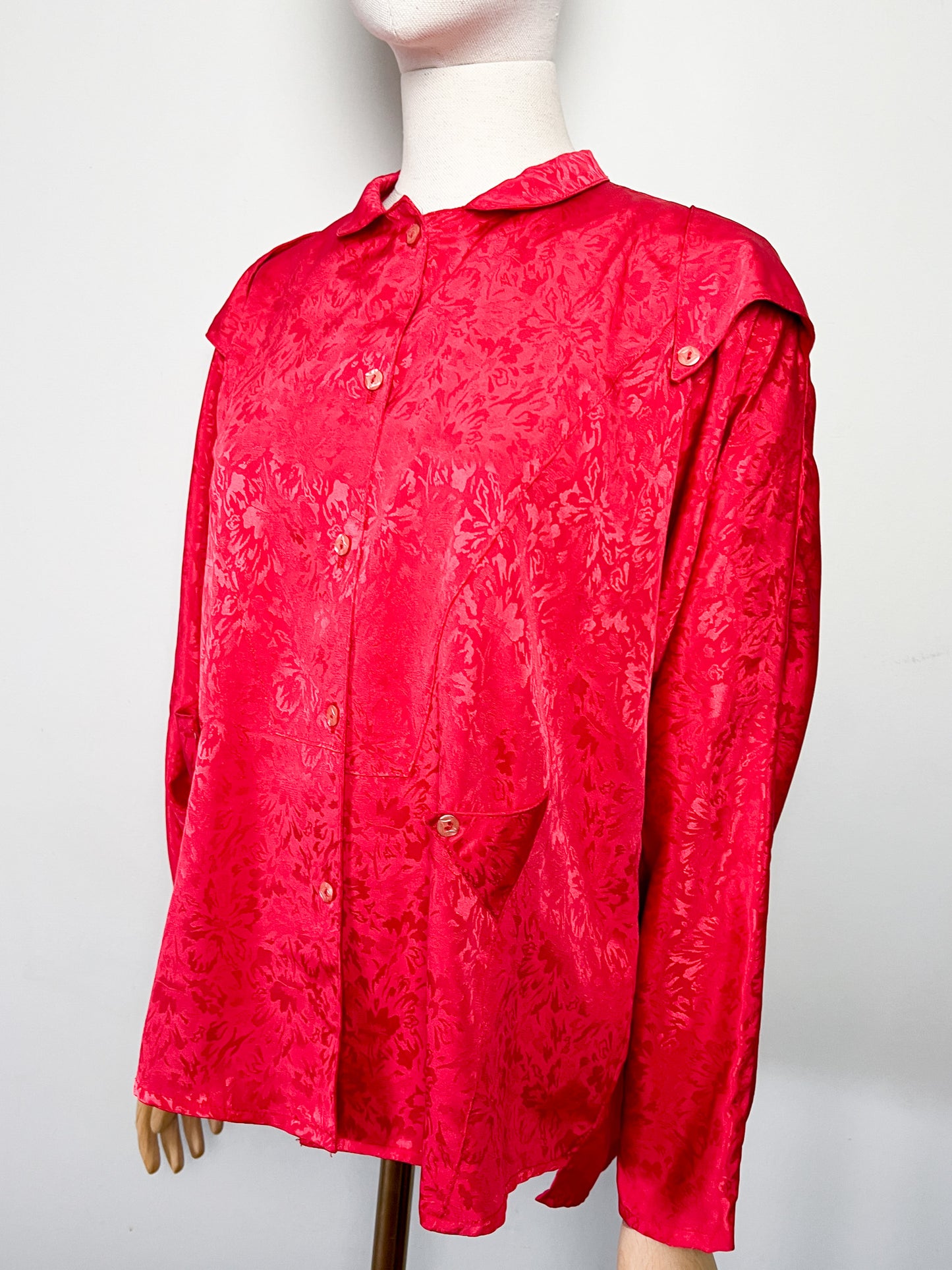 Blouse Chemisier Vintage Oversize Rouge Damassé - Col Modulable - Années 80/90 - T. 38 à 44 FR (M à XXL)