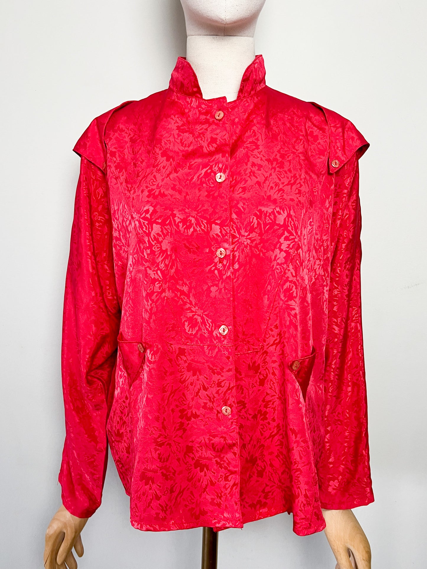 Blouse Chemisier Vintage Oversize Rouge Damassé - Col Modulable - Années 80/90 - T. 38 à 44 FR (M à XXL)